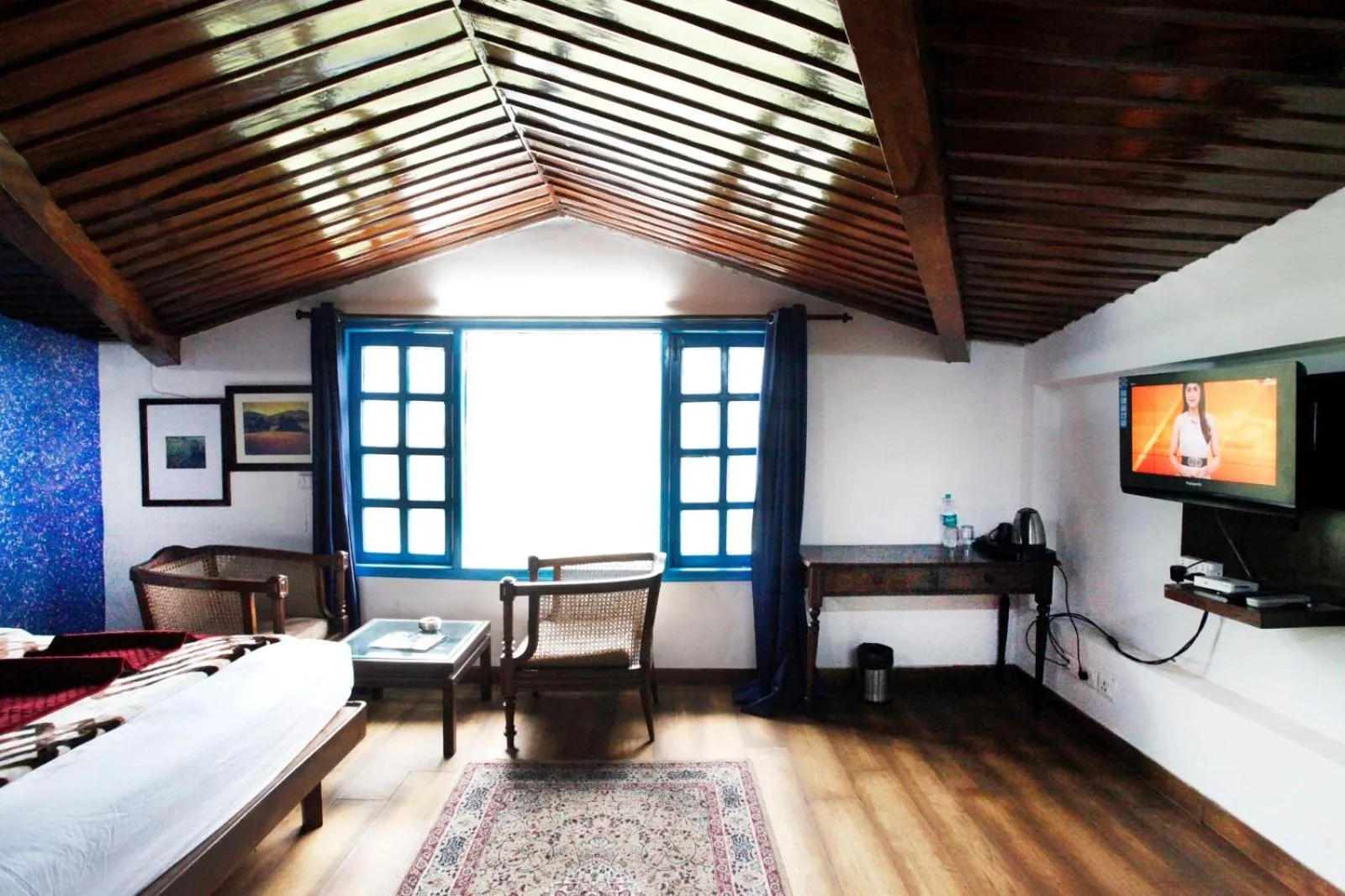 Photo of the whole room, Bed in Manu Maharani Regency