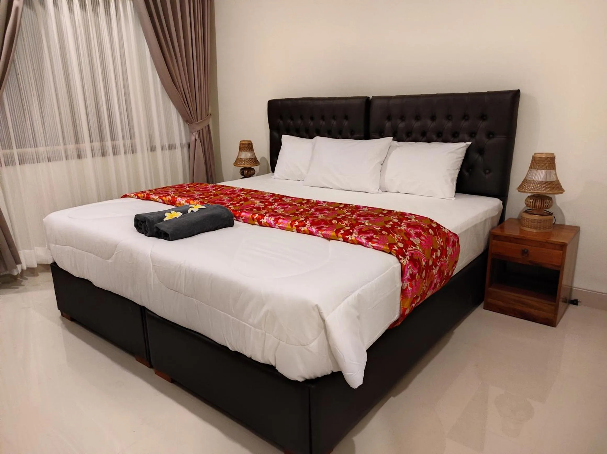 Shower, Bed in Kubu Di-Kayla's