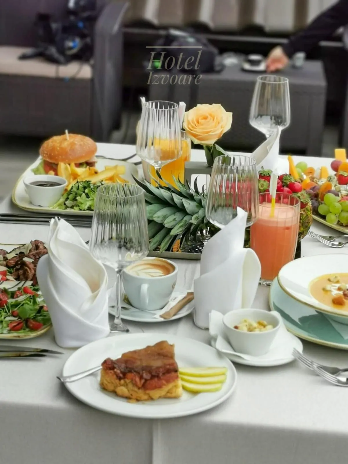 Food in Hotel IZVOARE Caciulata