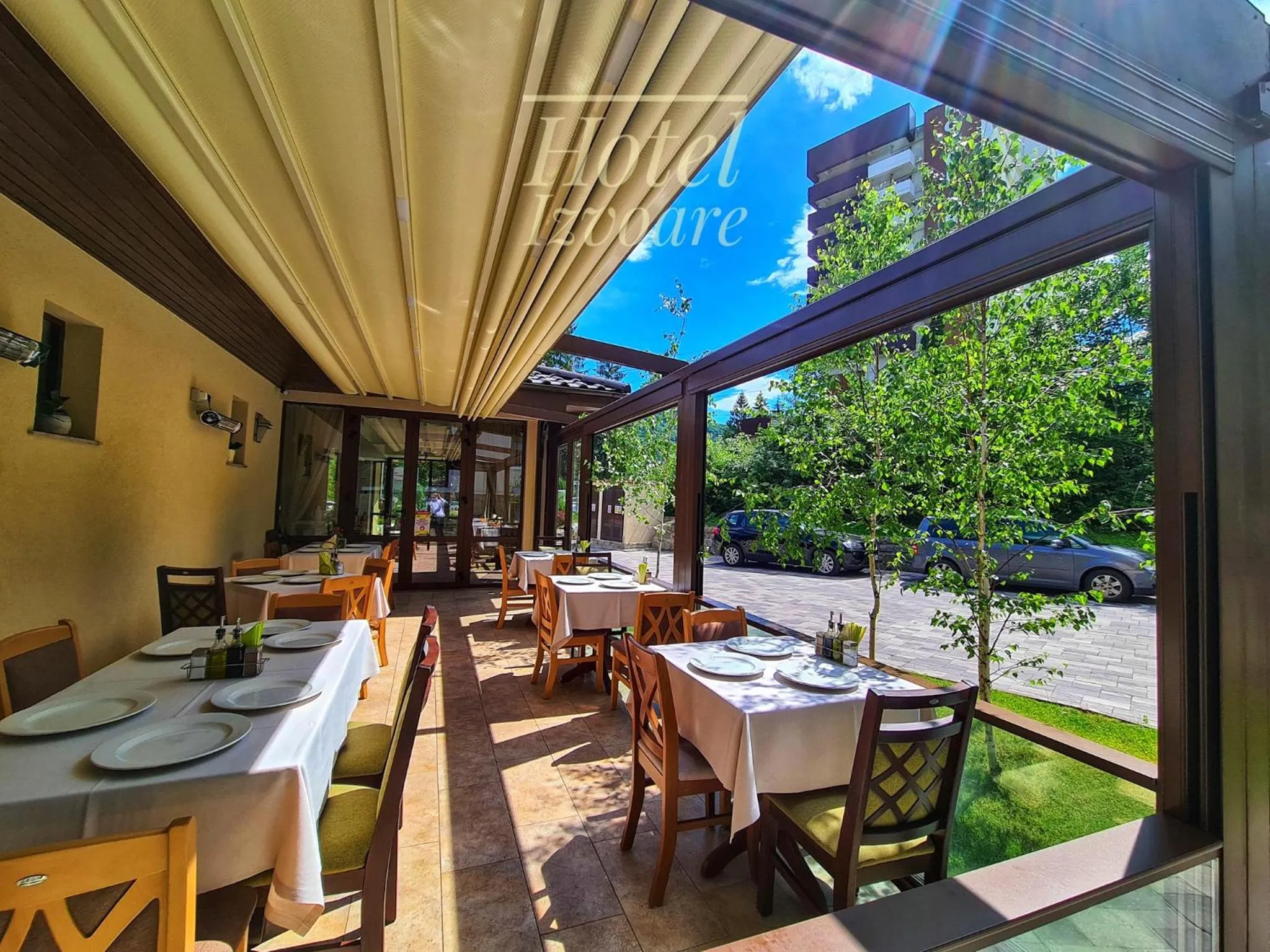 Restaurant/places to eat in Hotel IZVOARE Caciulata