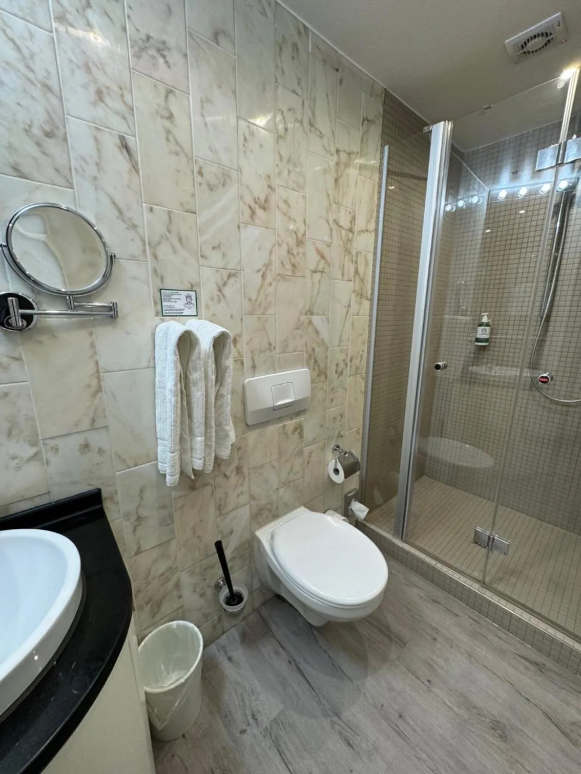 Shower in Cityhotel Kaiser Karl Aachen