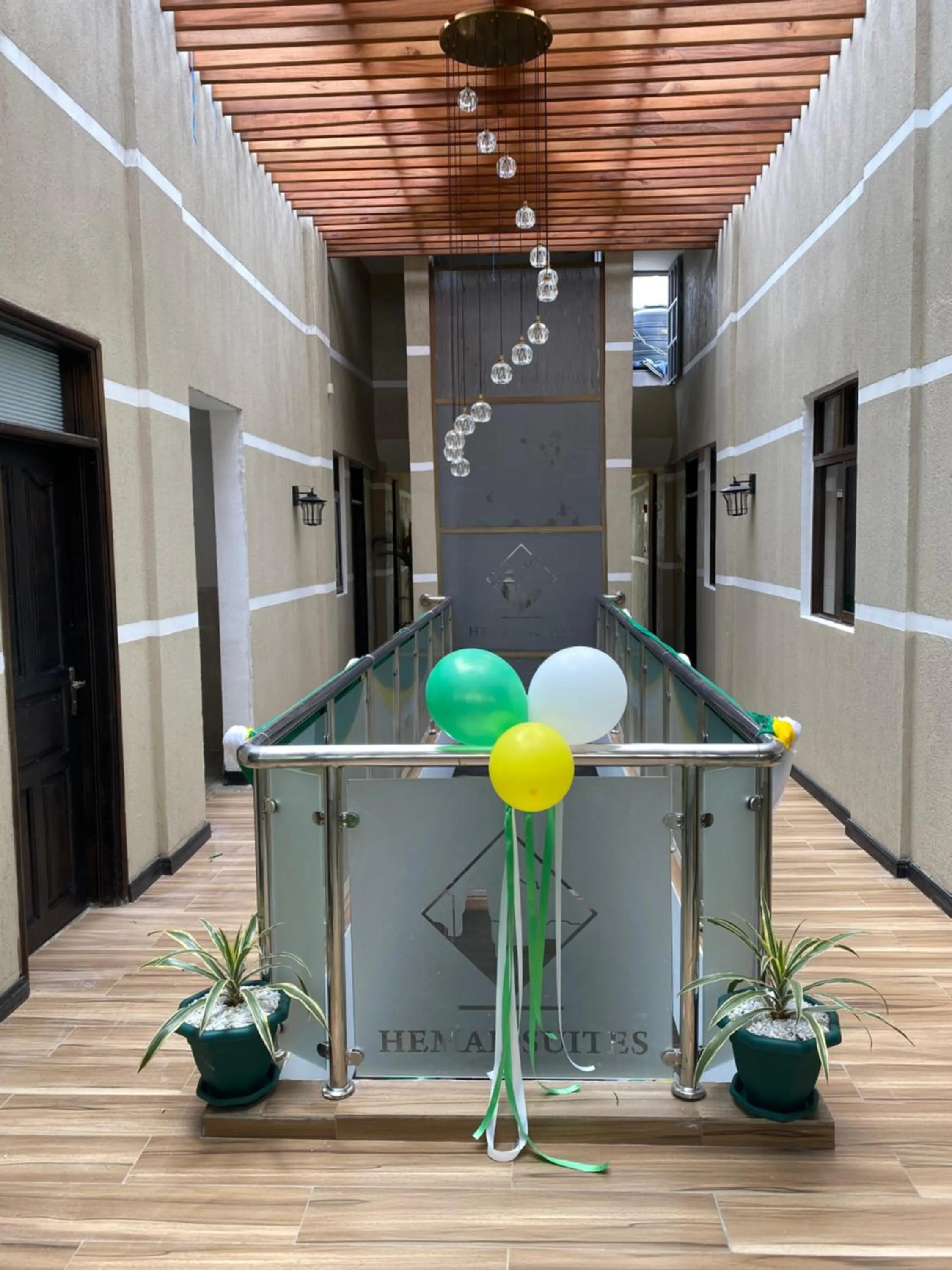 Area and facilities in Hemak Suites