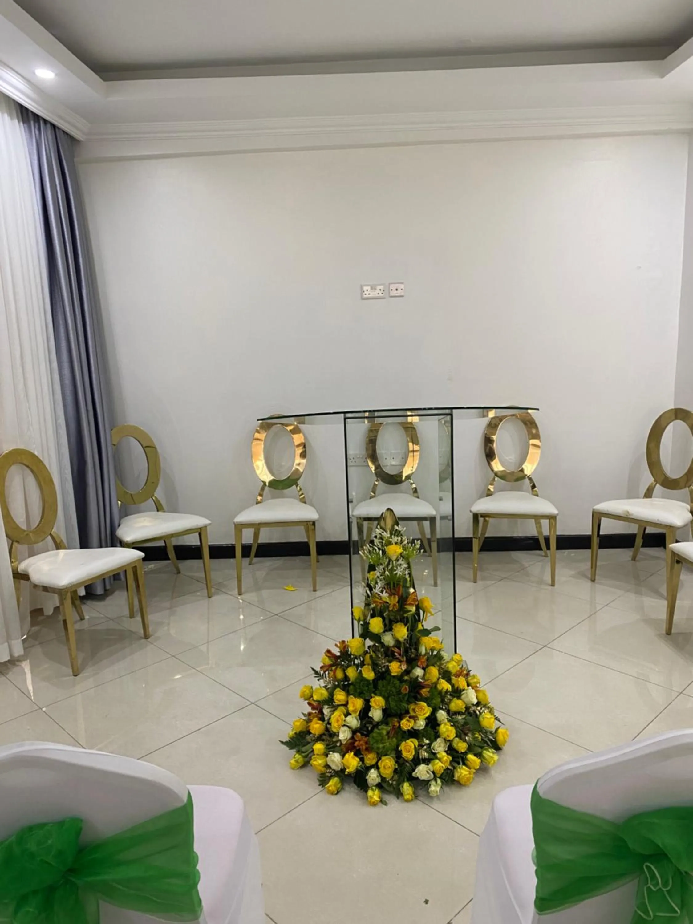 Meeting/conference room, Seating Area in Hemak Suites