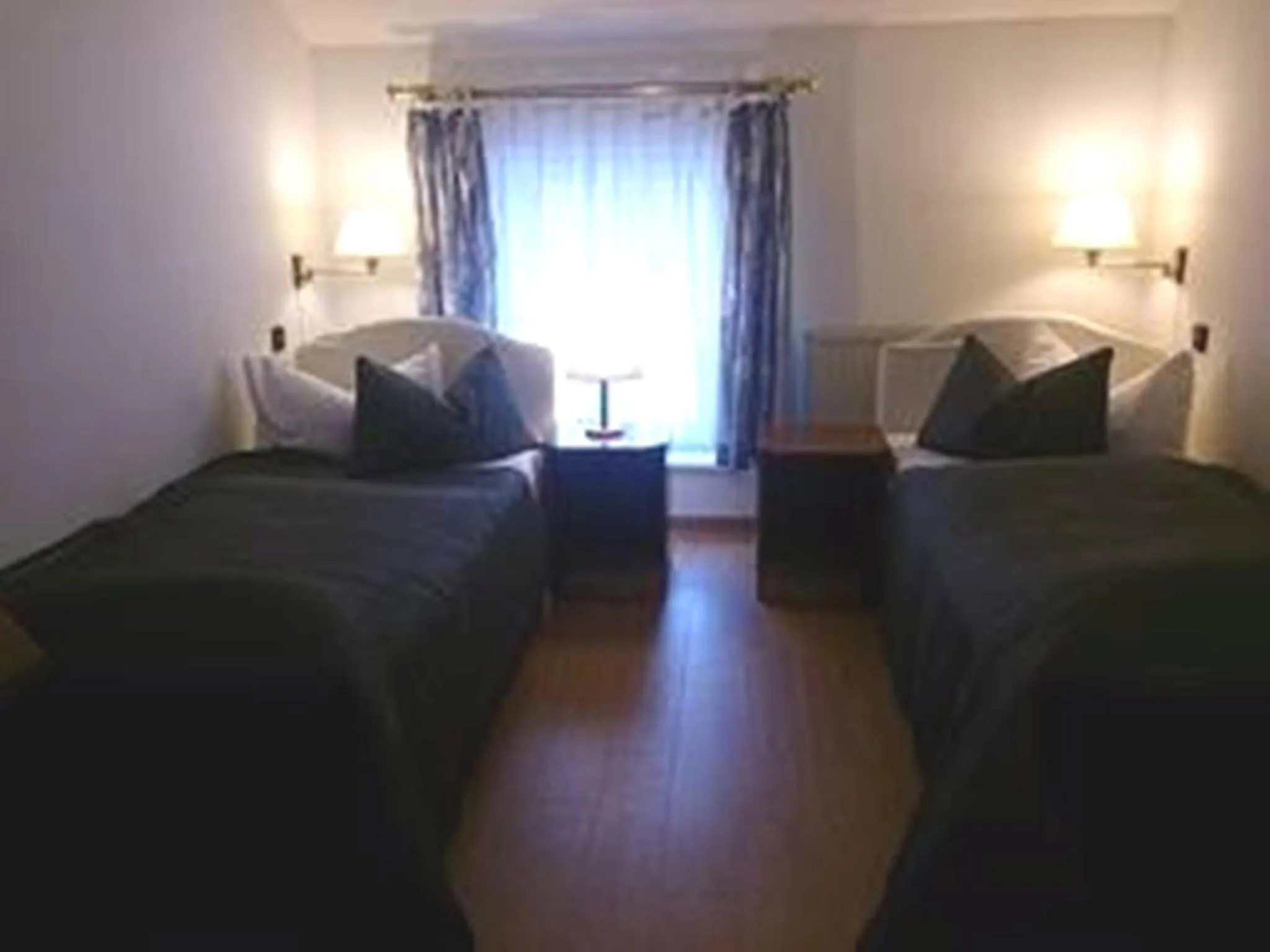 Photo of the whole room, Bed in Brocki's Hotel Stadt Hamburg
