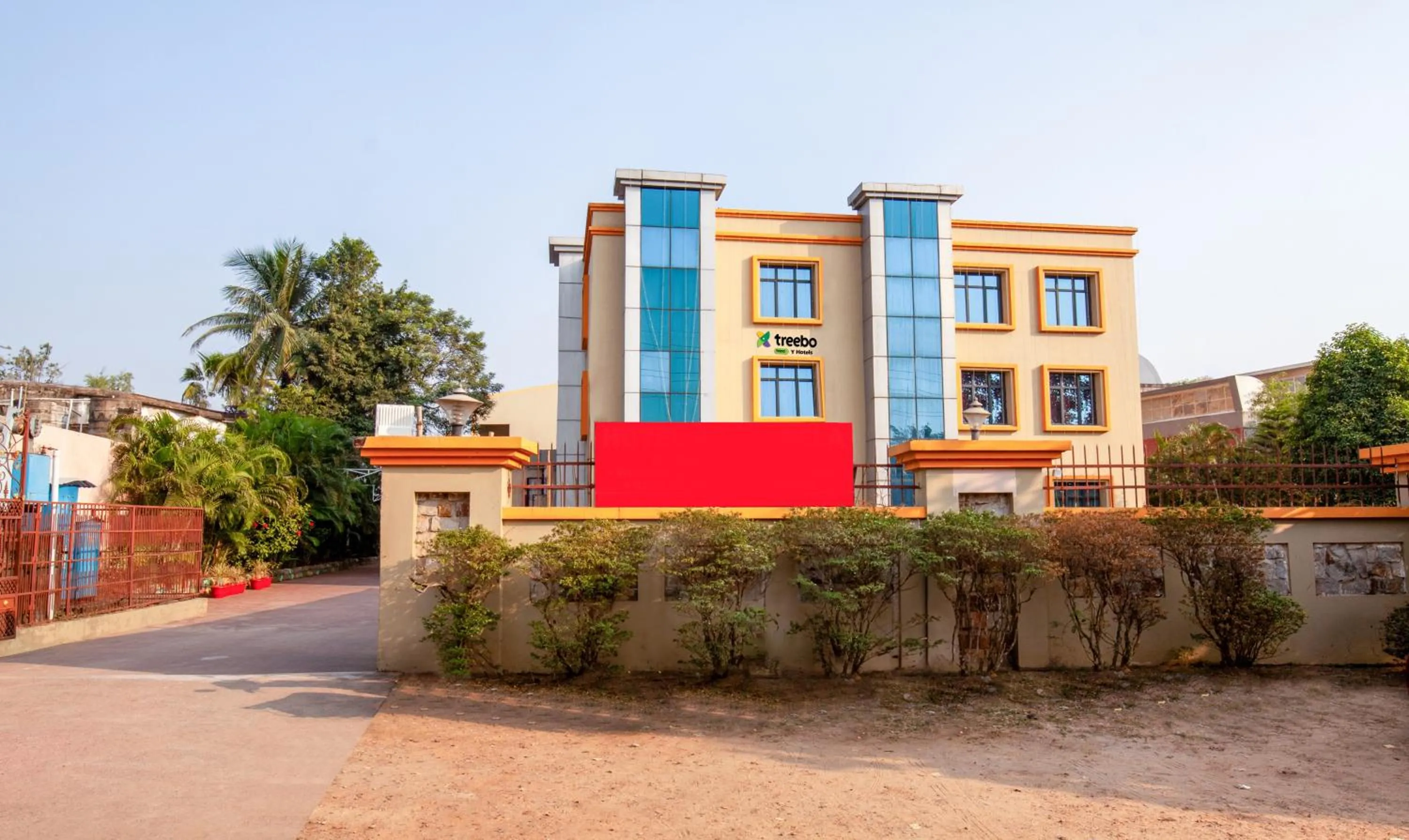 Facade/entrance in Treebo Y Hotels Elite, Khandagiri