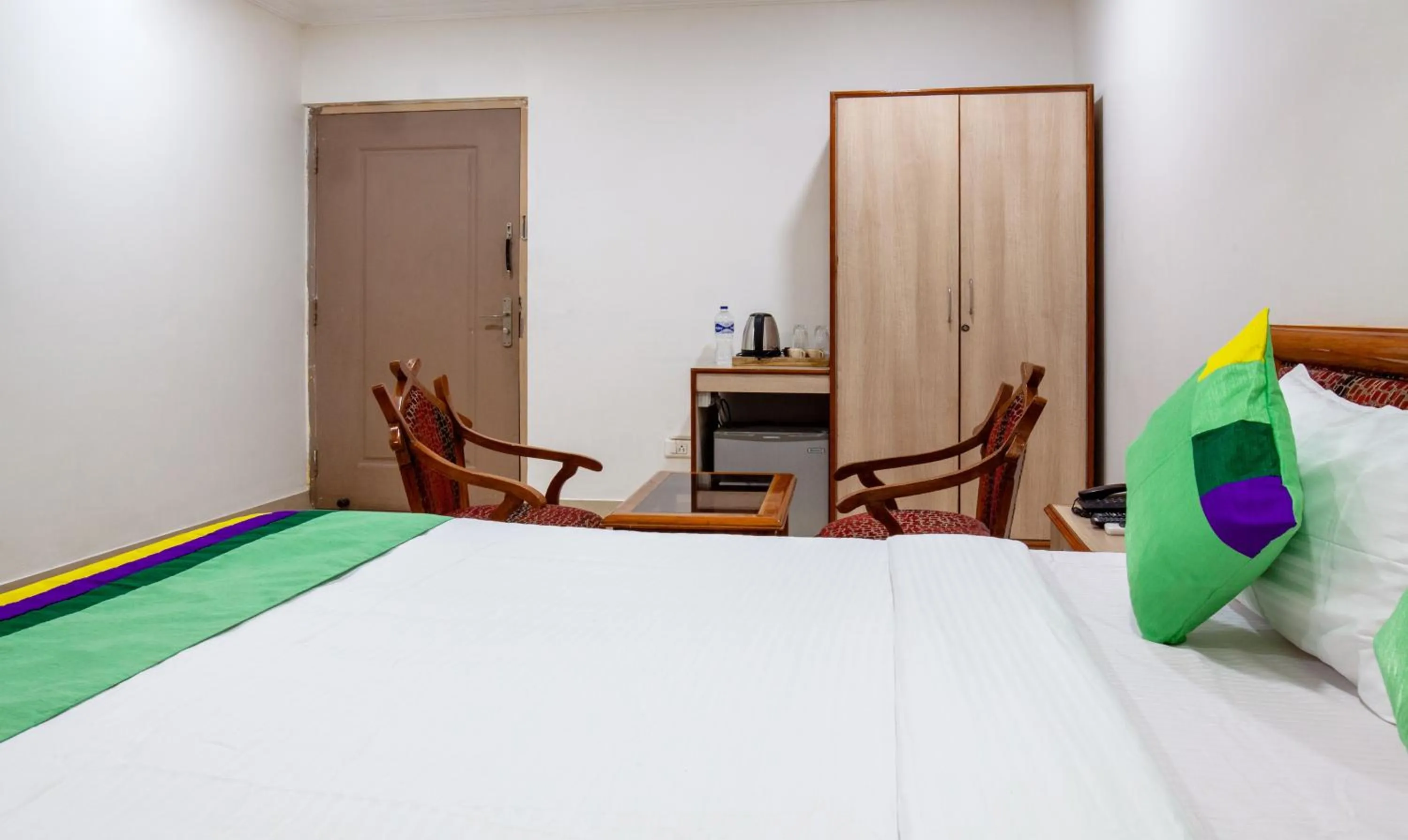 Bedroom, Bed in Treebo Y Hotels Elite, Khandagiri