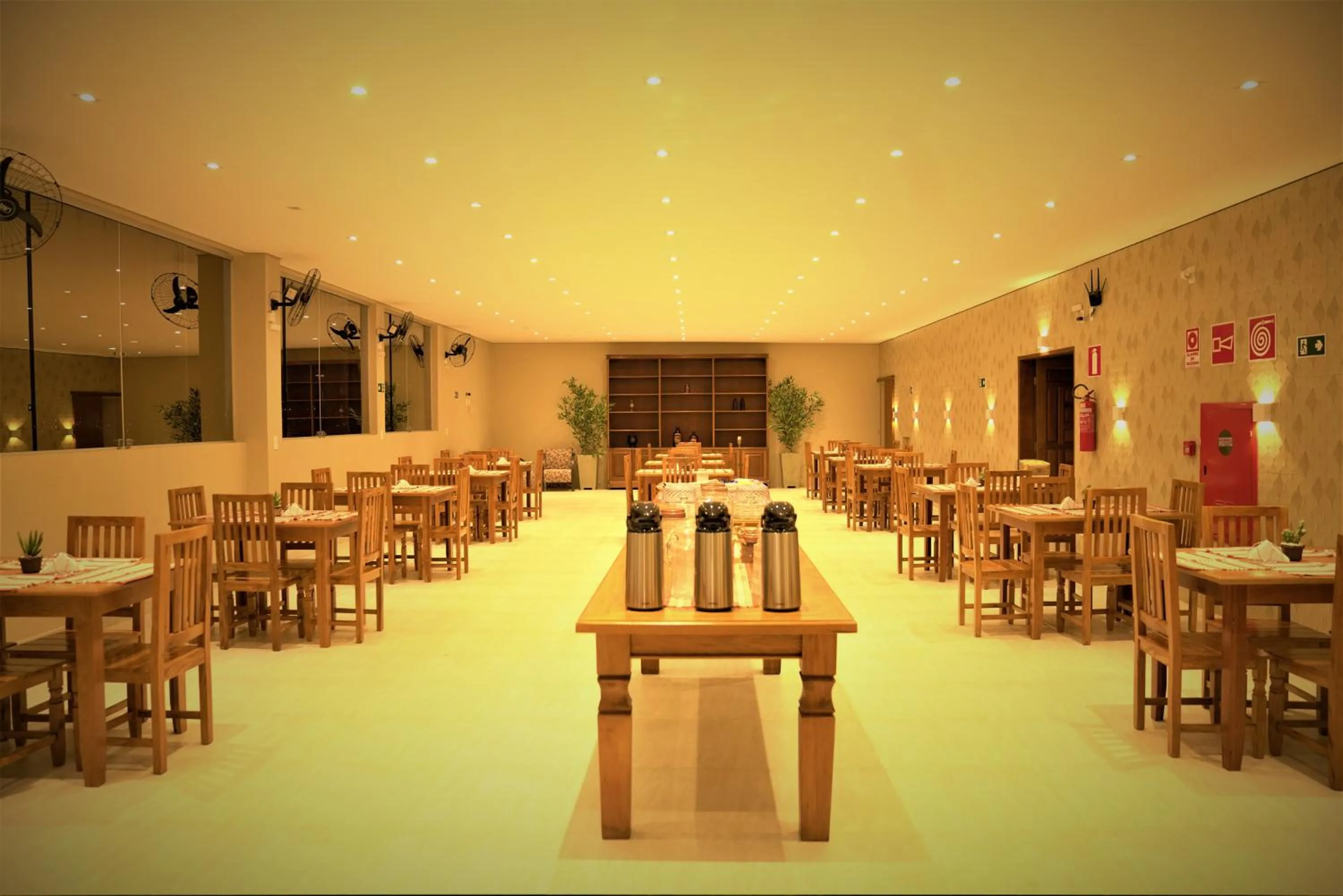 Restaurant/places to eat in Terra D` Ouro Apart Hotel