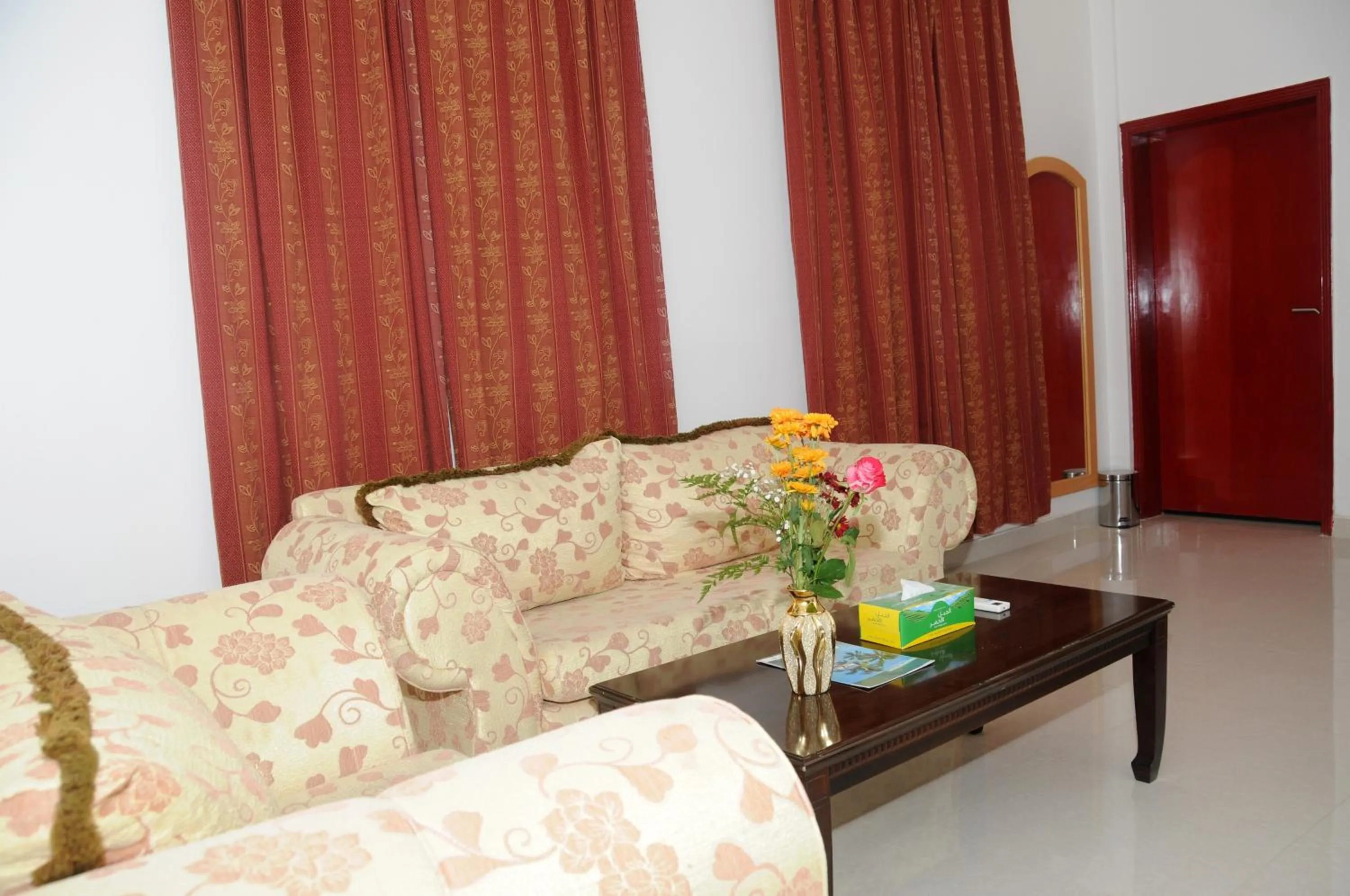 Seating area in Al Jabal Hotel