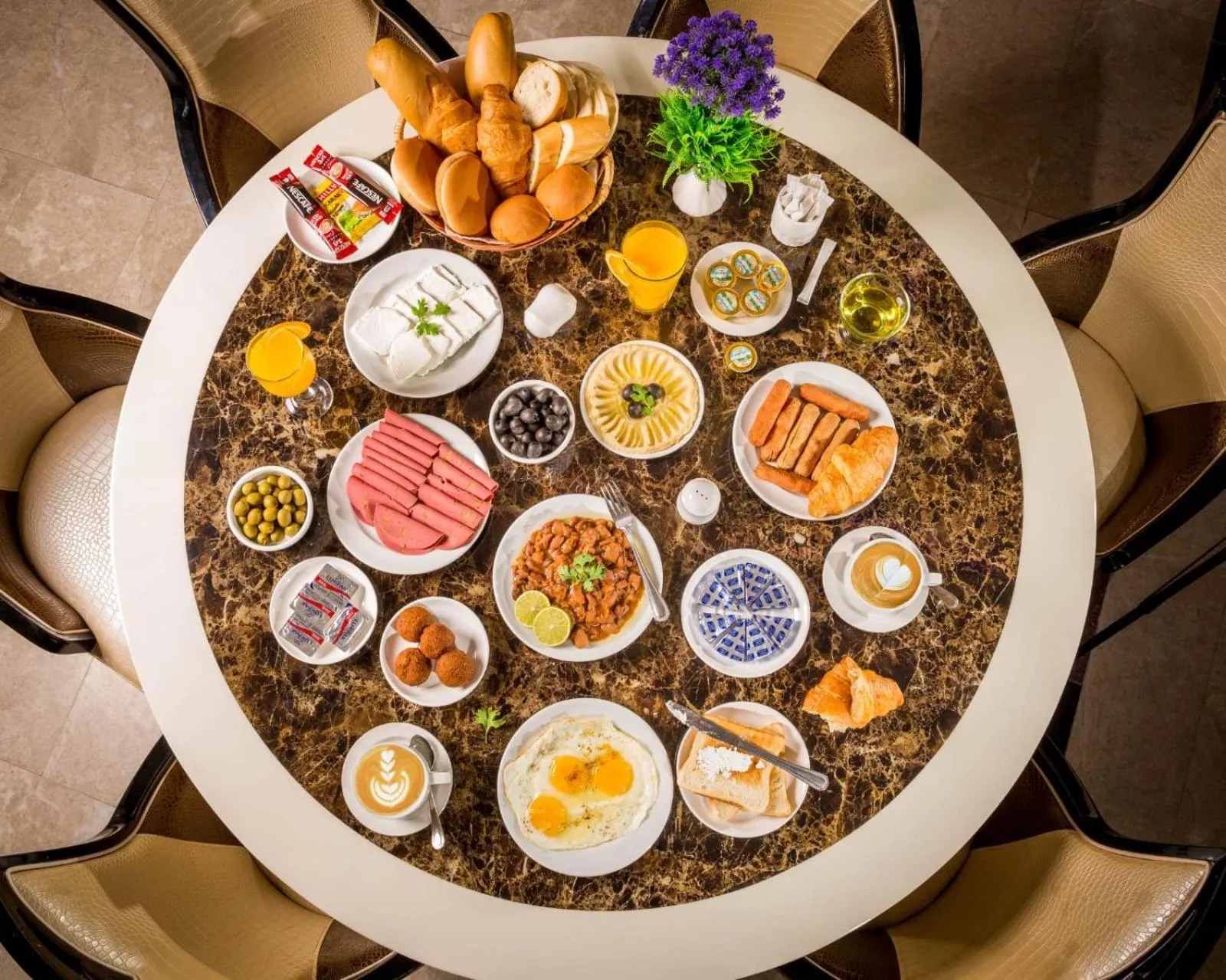 Breakfast in Al Jabal Hotel