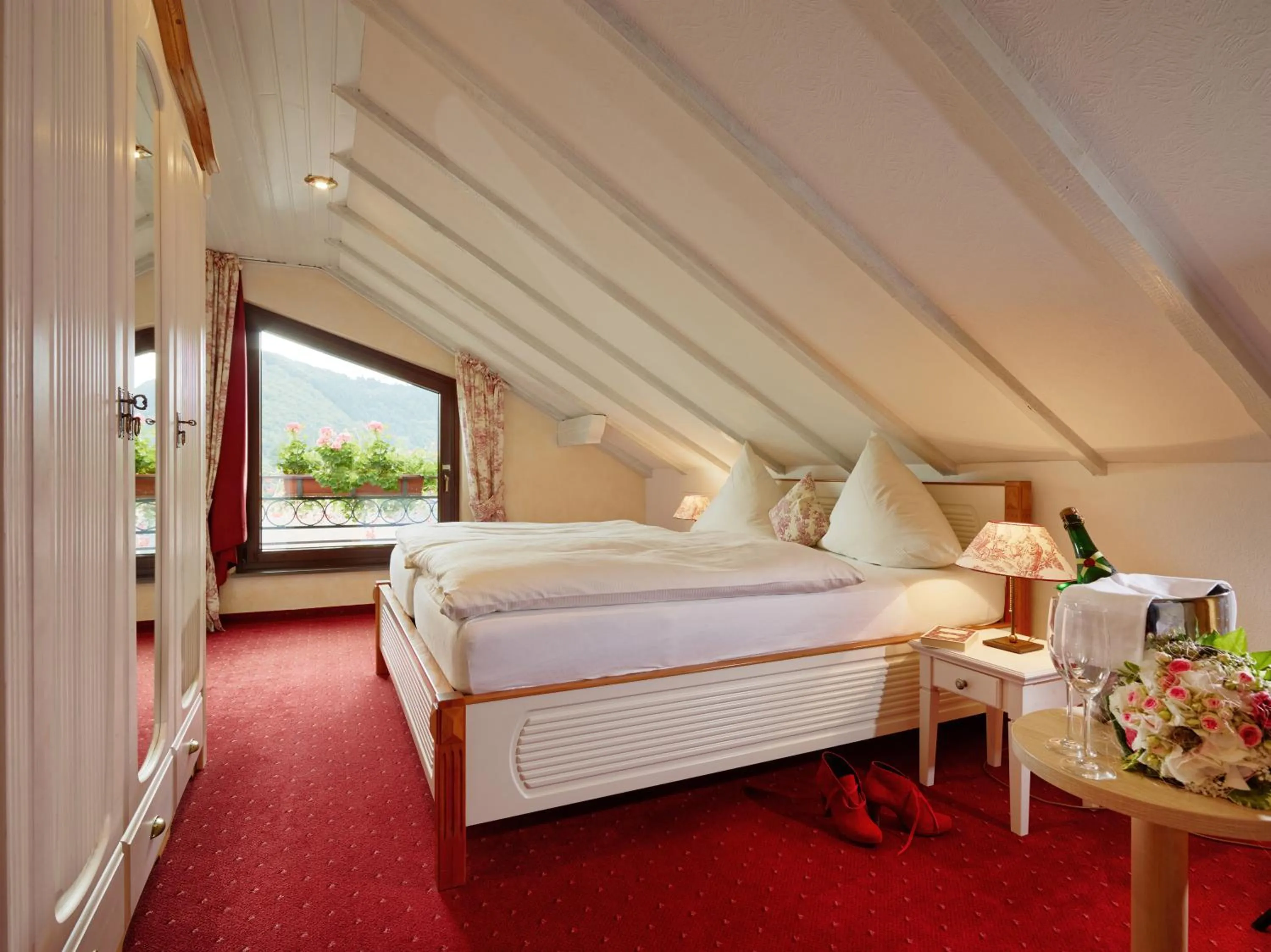 Photo of the whole room, Bed in Ringhotel Bömers Mosel Landhotel