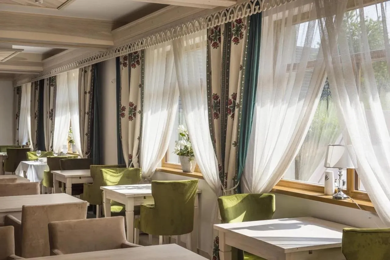 Restaurant/places to eat in Askana