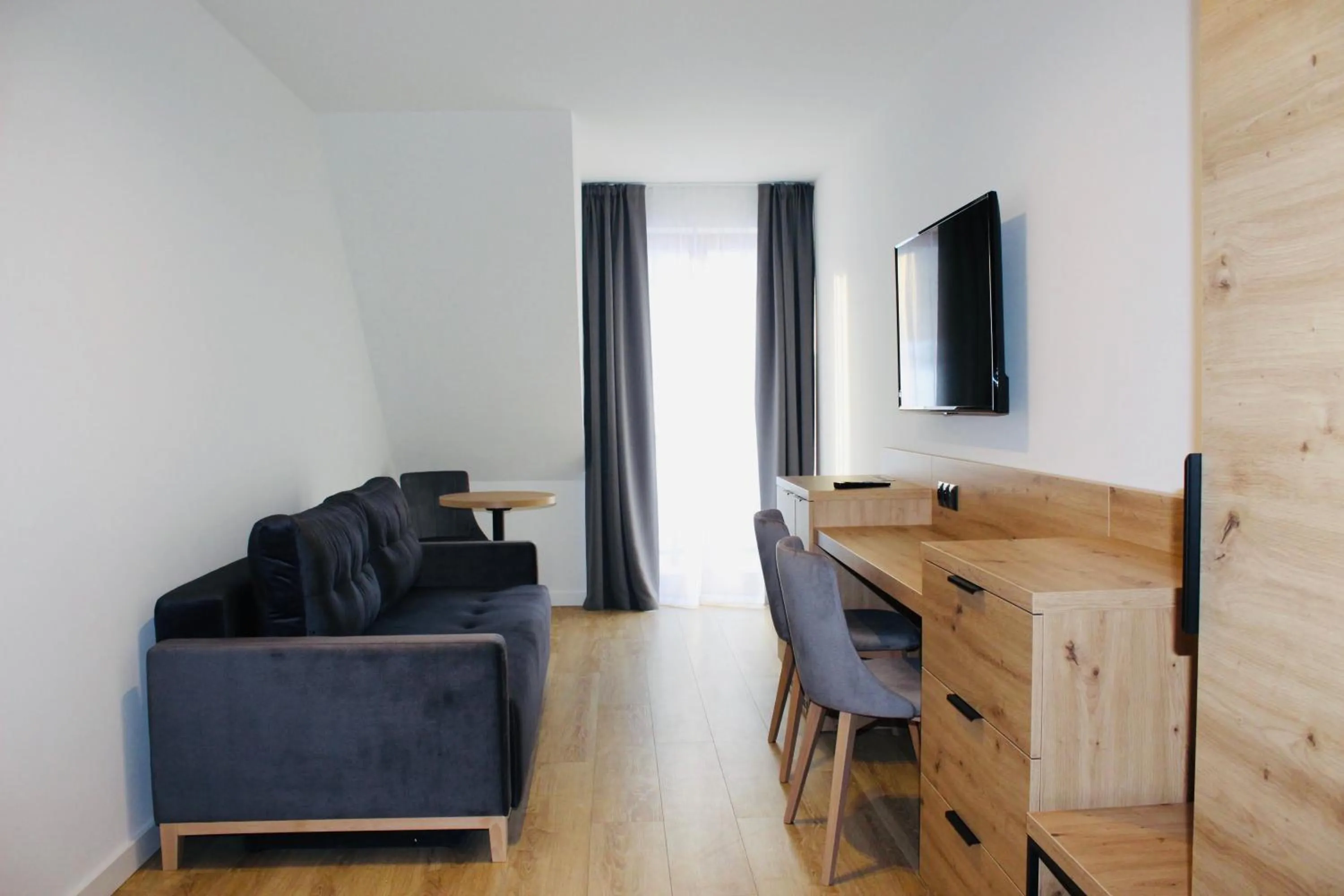 TV and multimedia in Askana