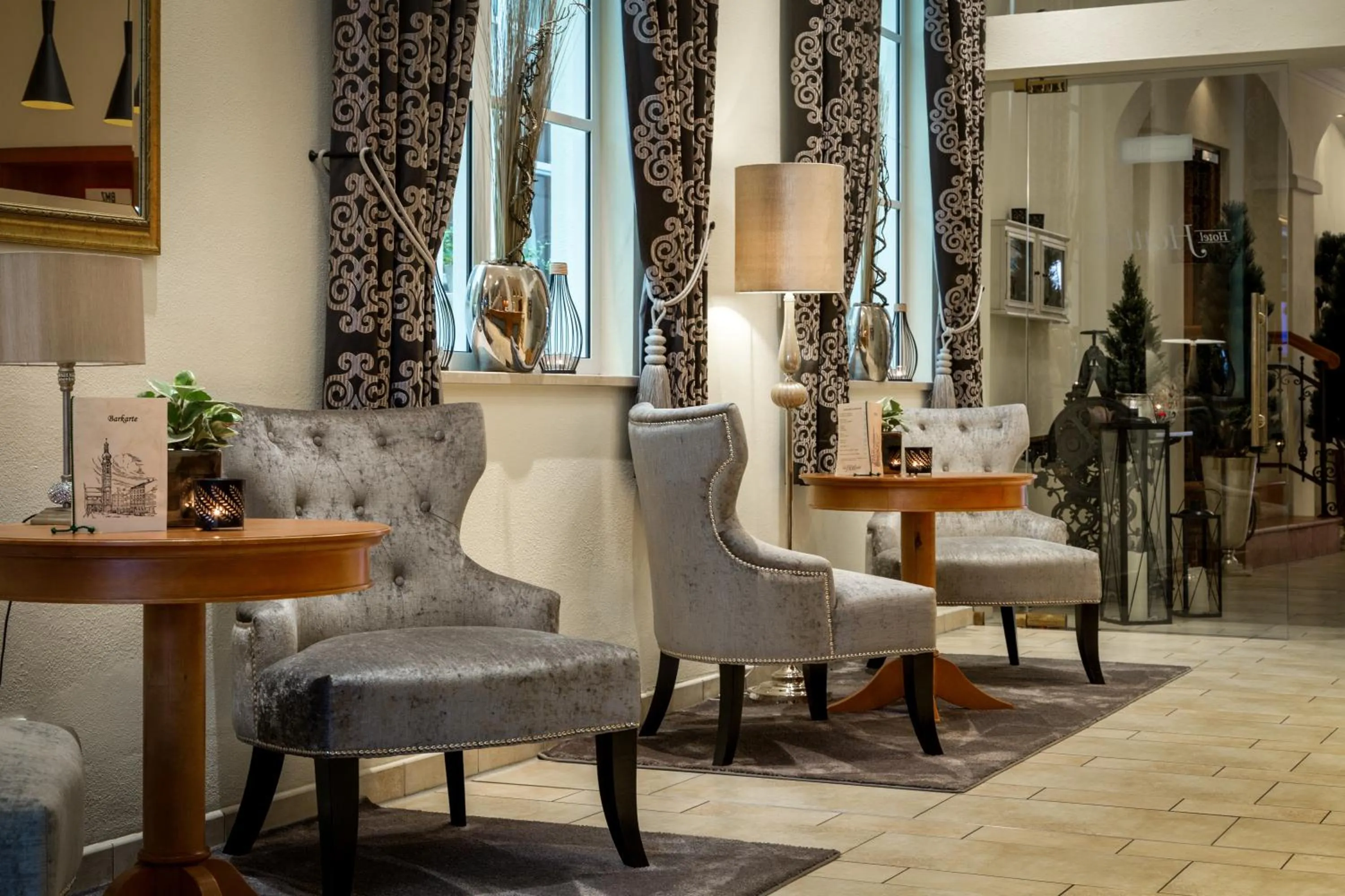 Lobby or reception in Hotel-Gasthof Höttl