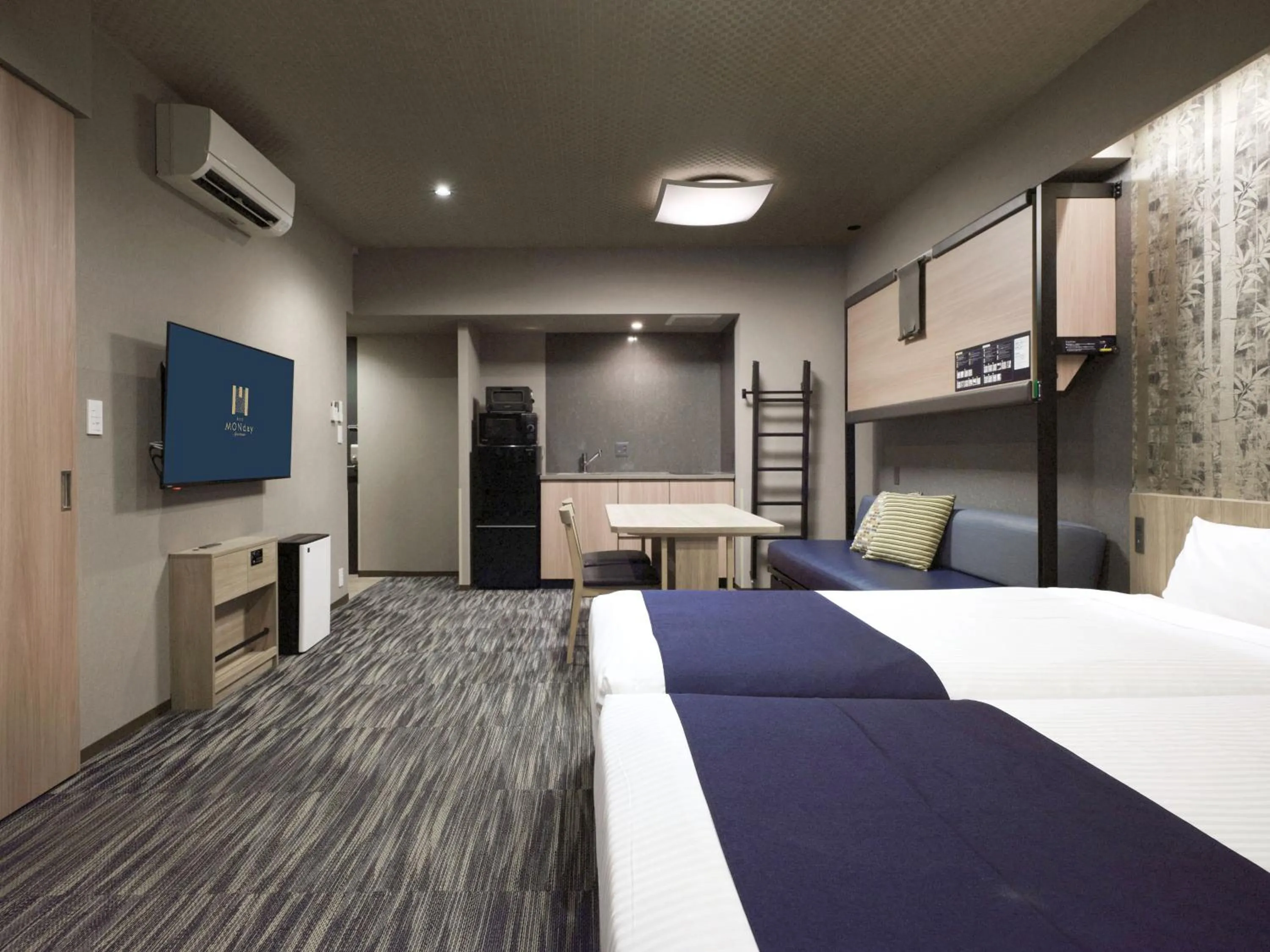 Bed in MONday Apart Premium AKIHABARA