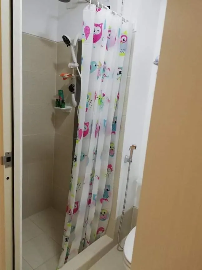 Shower in R&A Staycation at Wind Residence