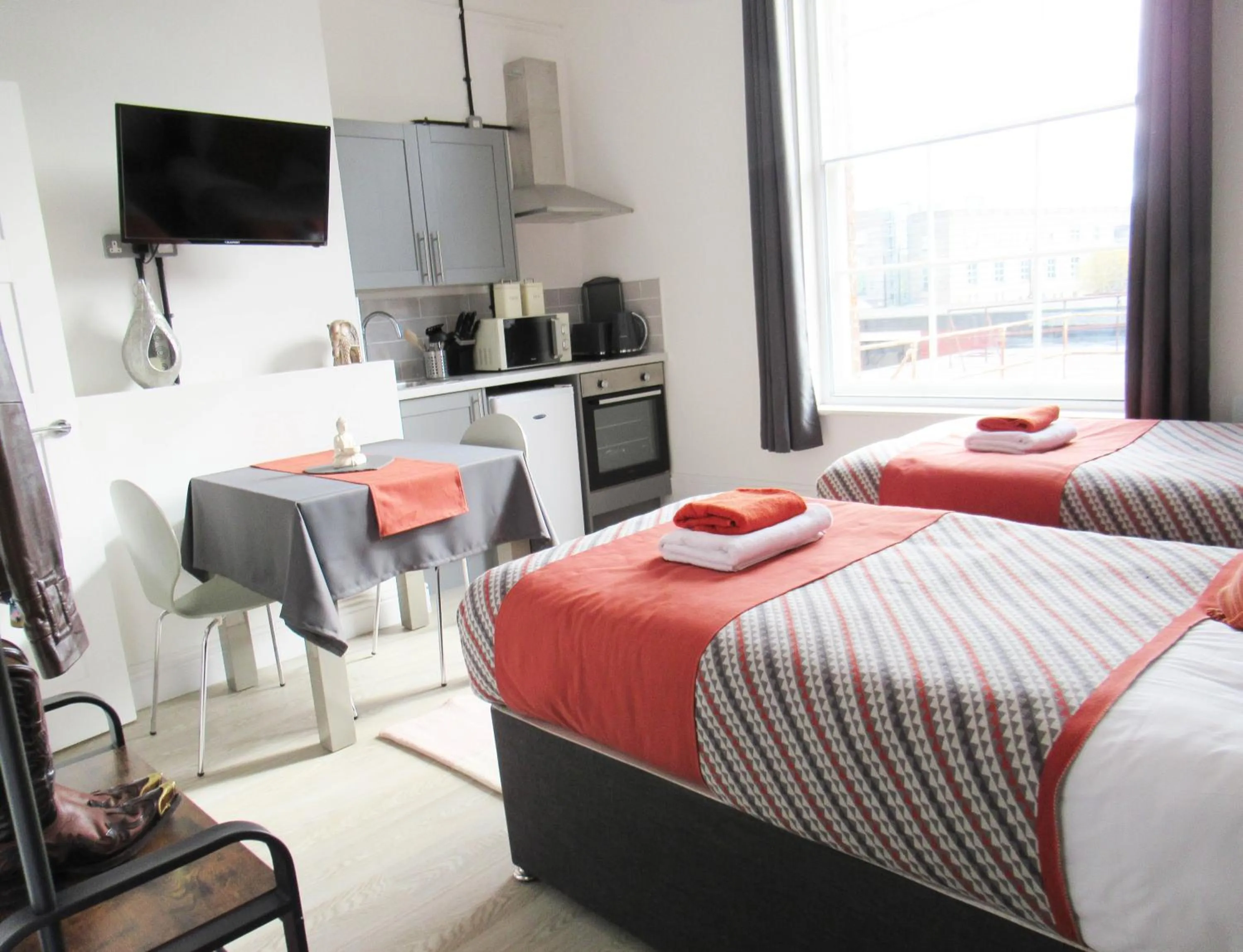 Bed in Queen Street Apartments