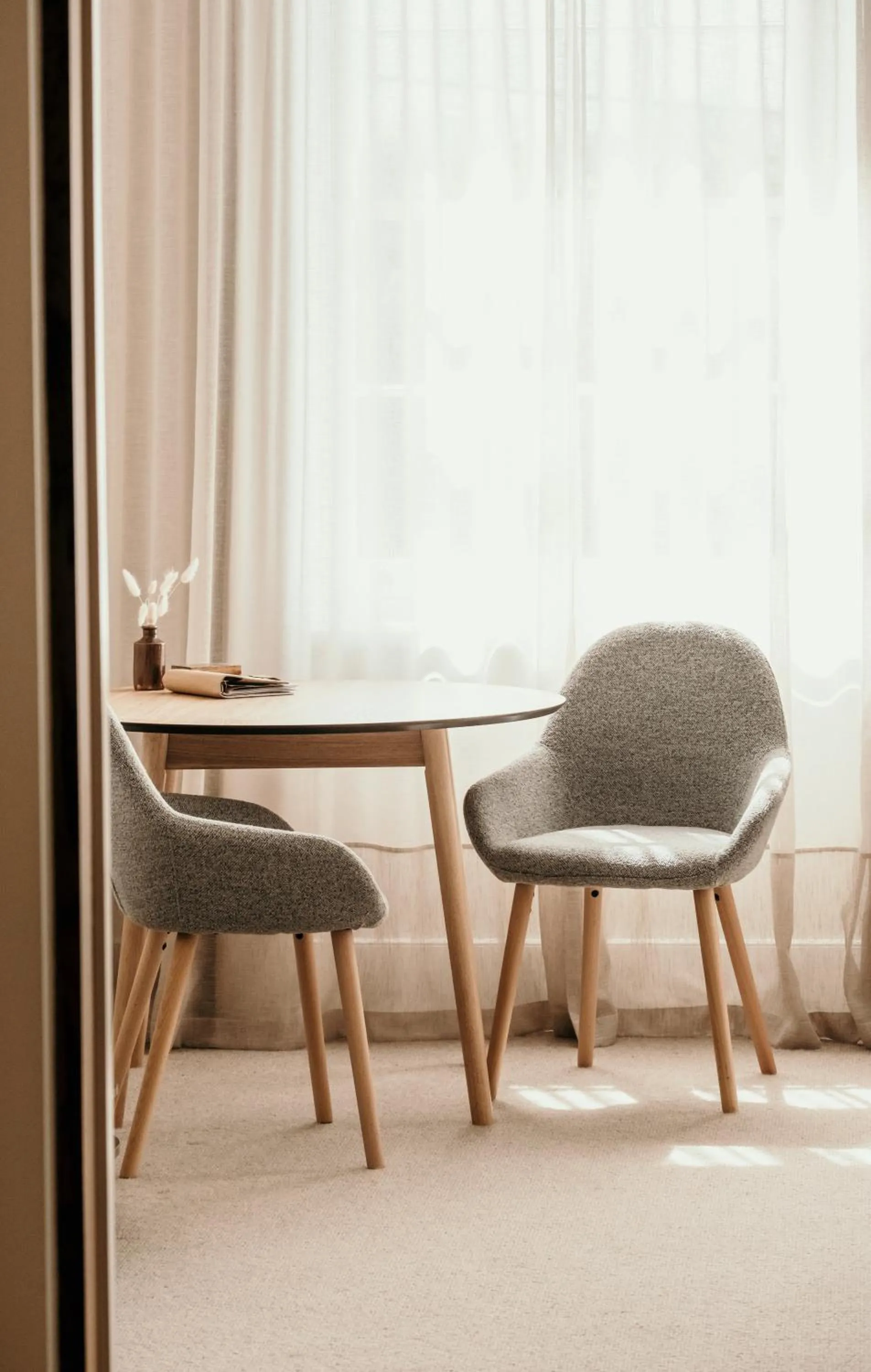 Seating area in The Oak & Anchor Hotel