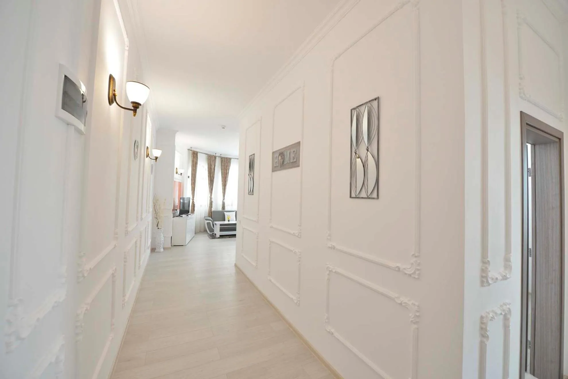 Photo of the whole room in AMADEUS RESIDENCE