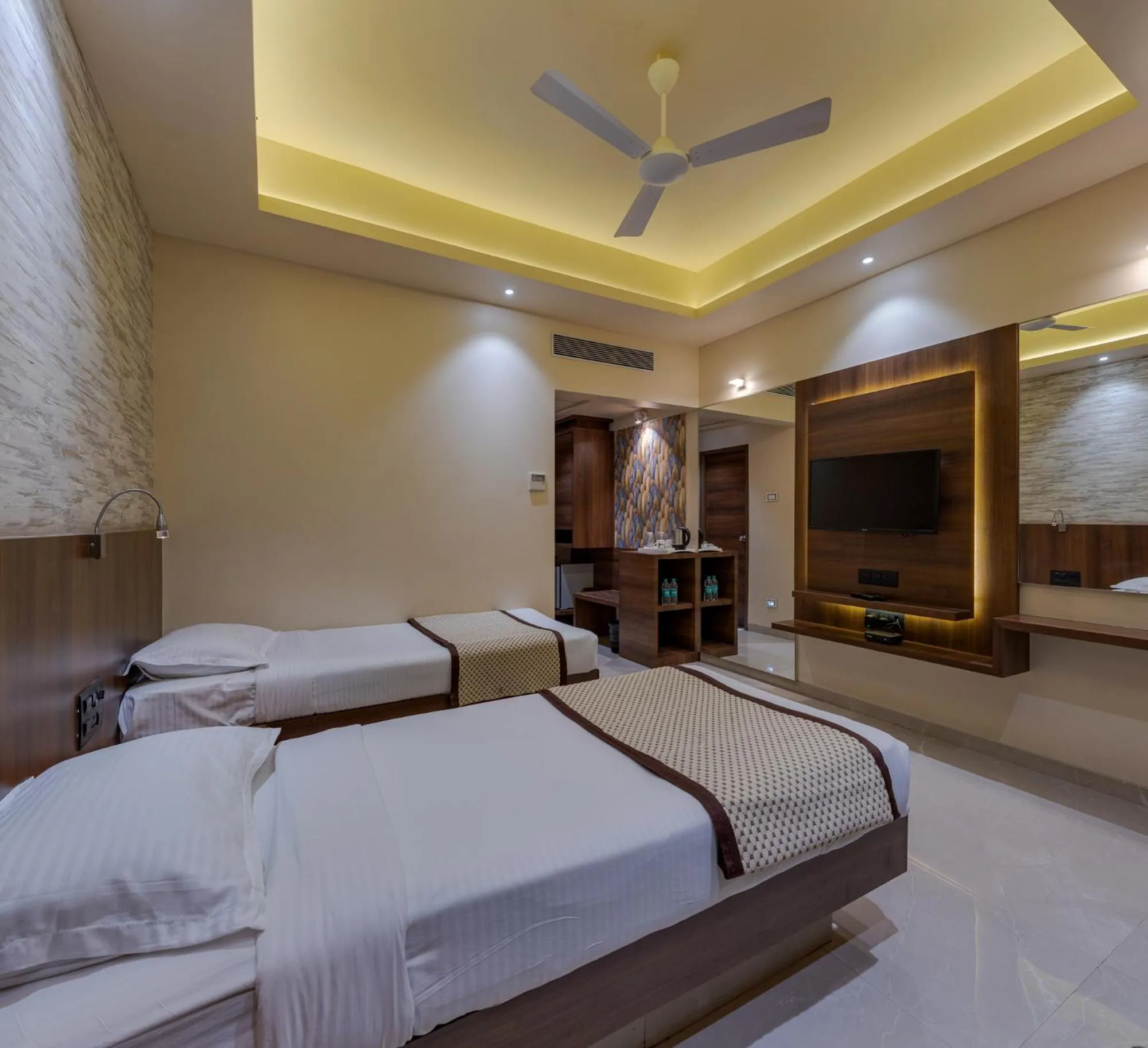 Bed in Hotel Pratham