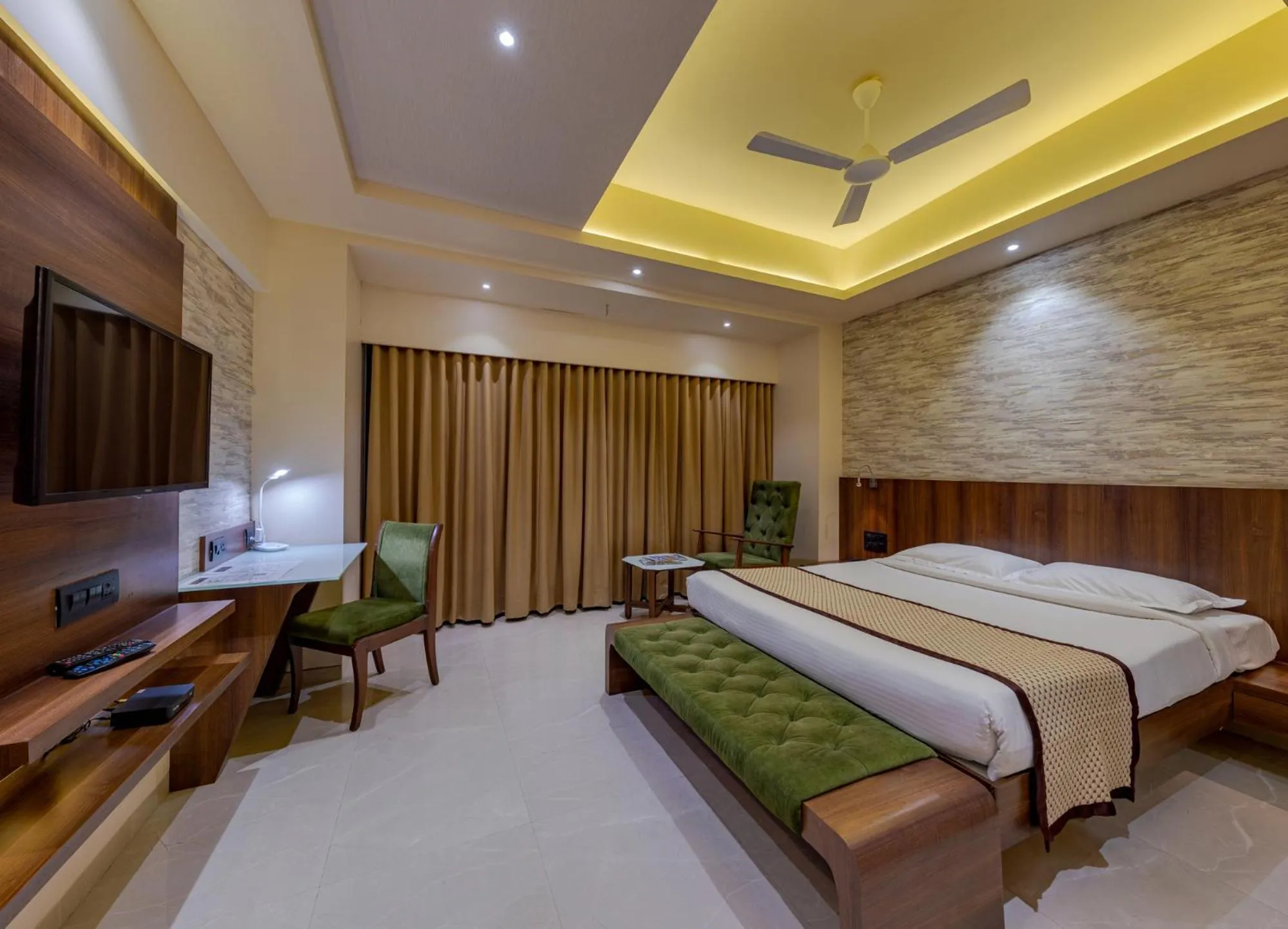 Bed in Hotel Pratham