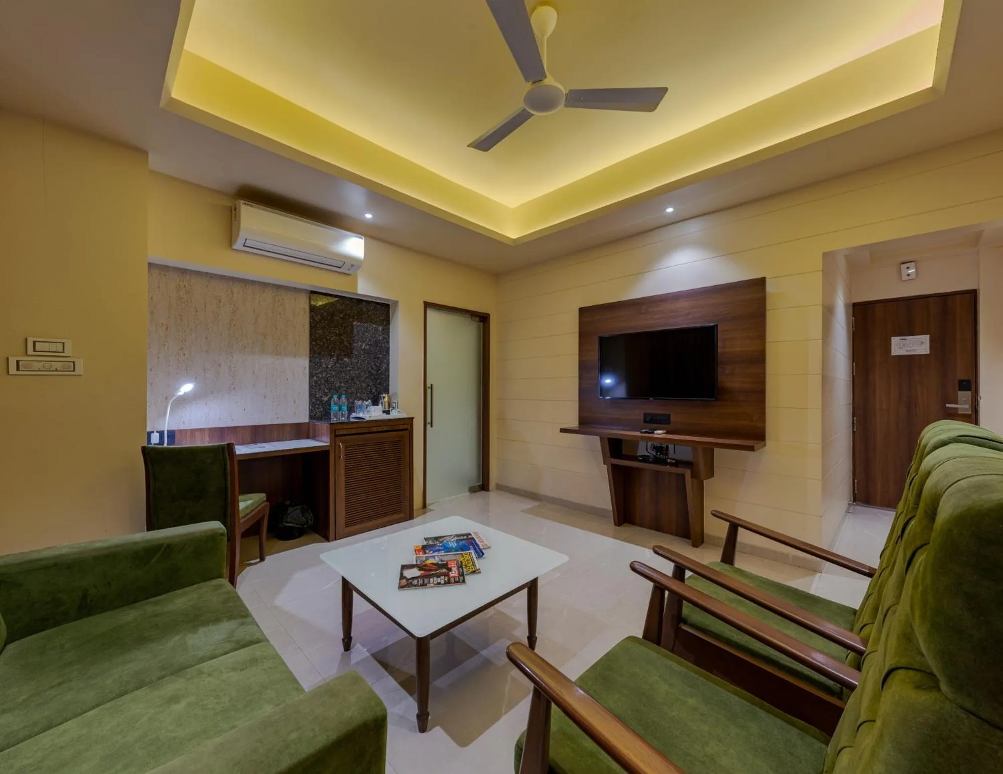 Hotel Pratham