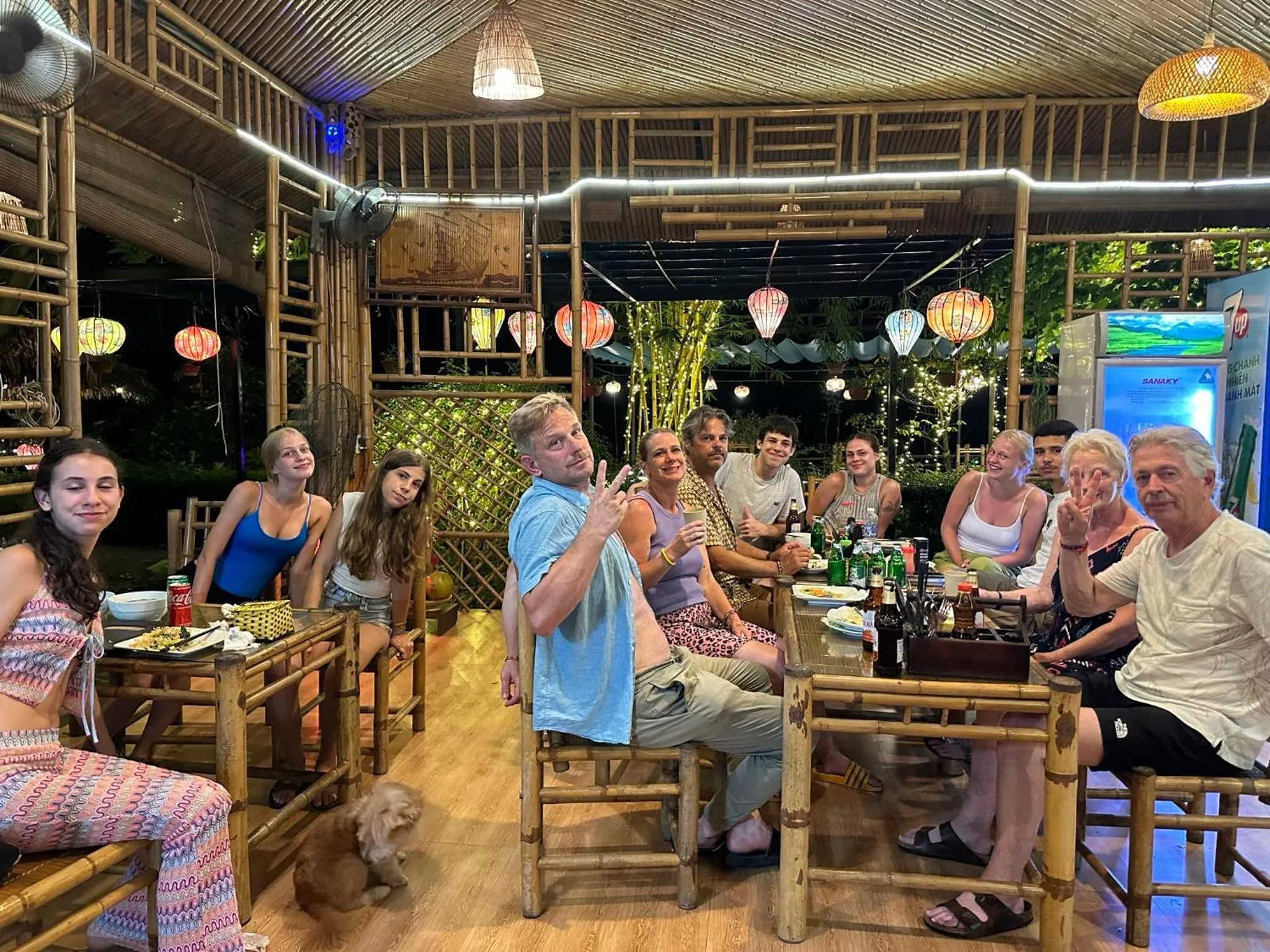 HoangLong Riverside Homestay