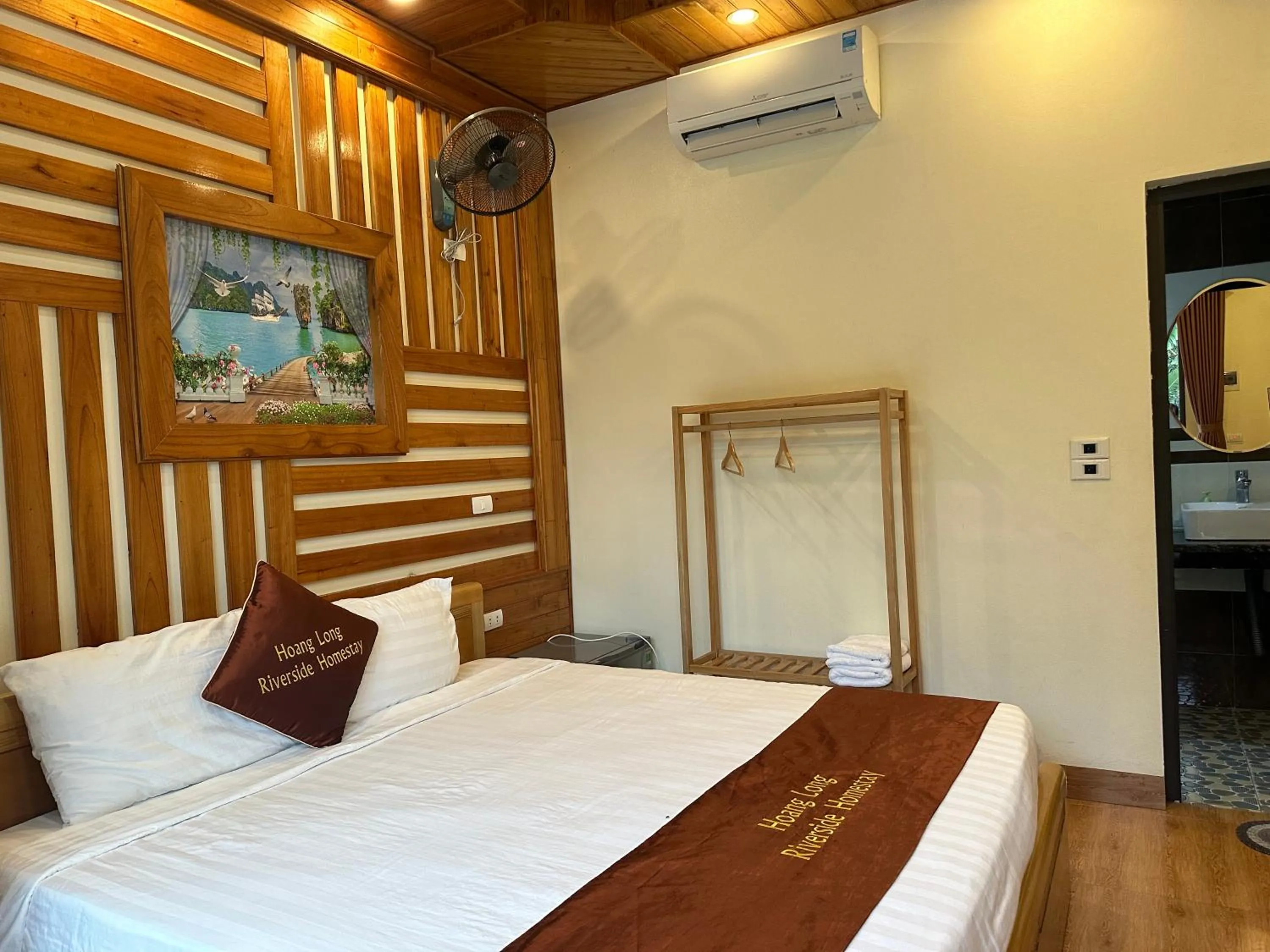 Bed in HoangLong Riverside Homestay