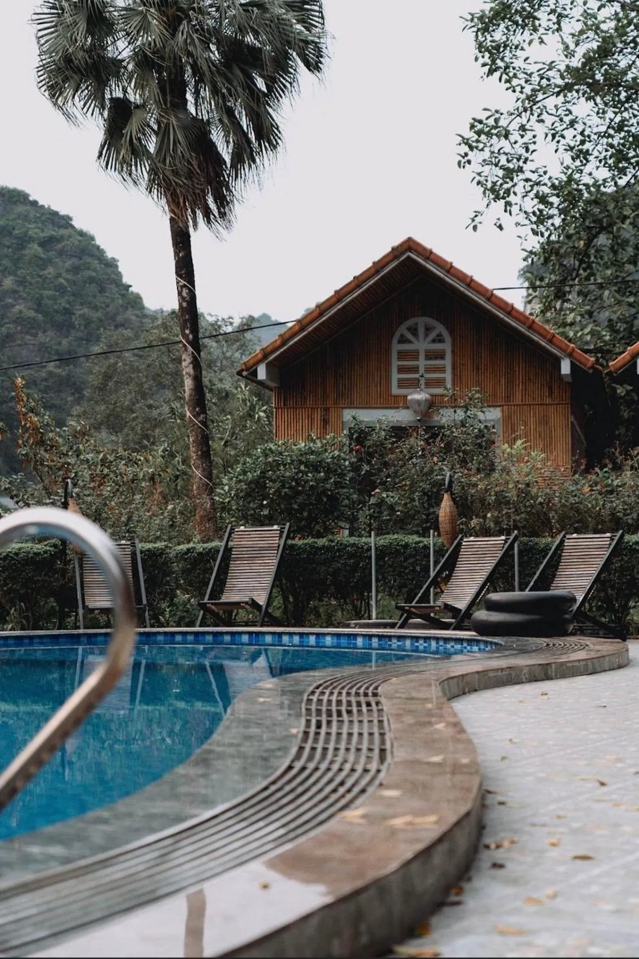 HoangLong Riverside Homestay