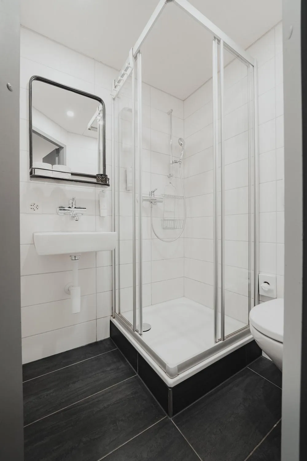 Shower in No8 Boutique Hotel - self check in