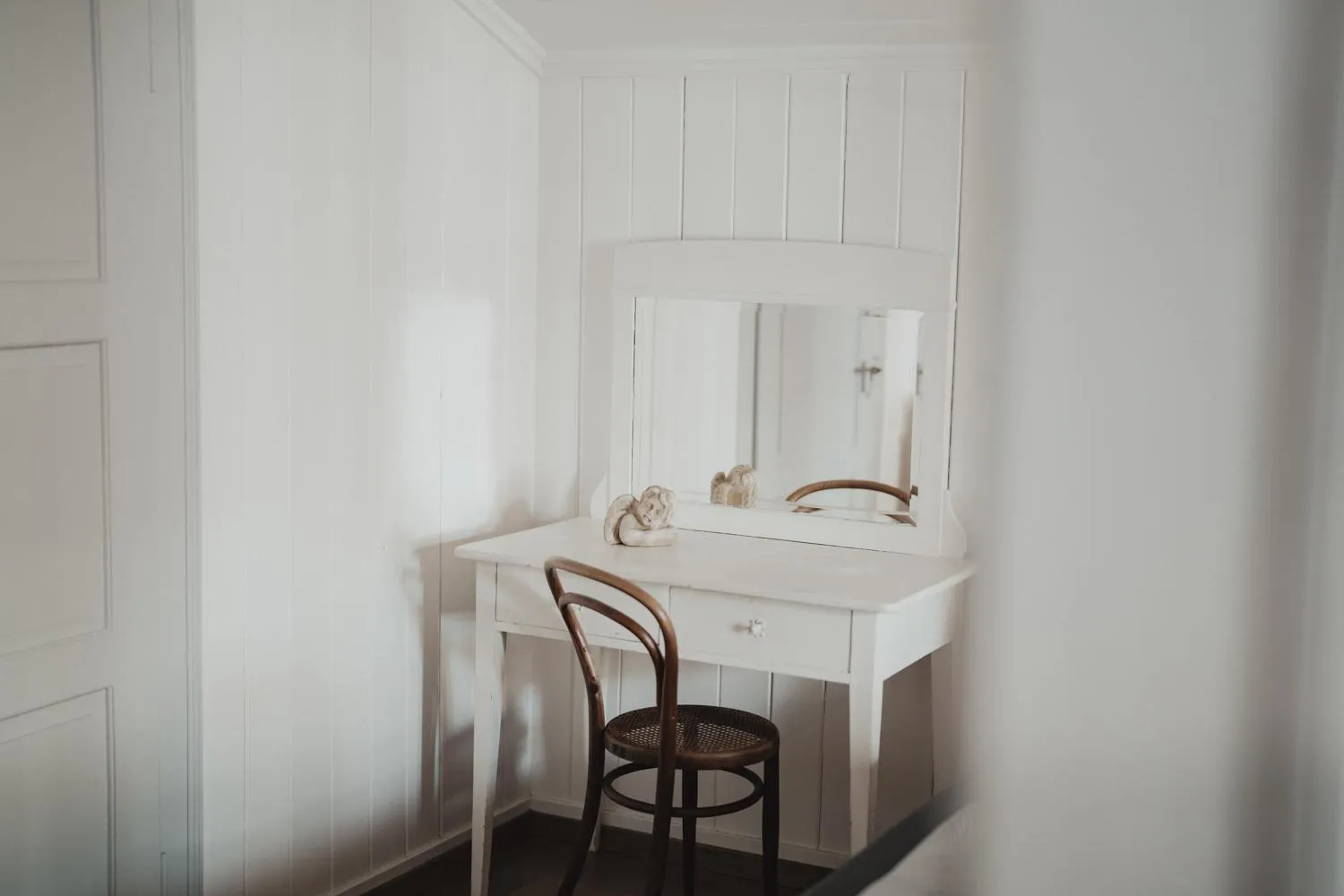 Decorative detail in No8 Boutique Hotel - self check in