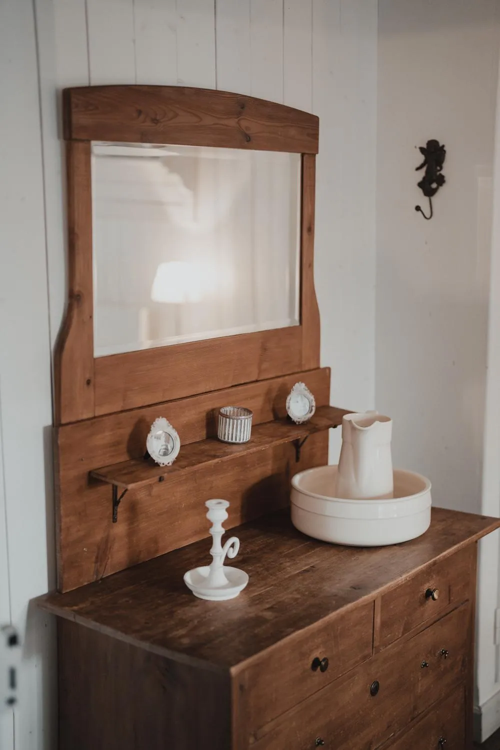 Decorative detail in No8 Boutique Hotel - self check in