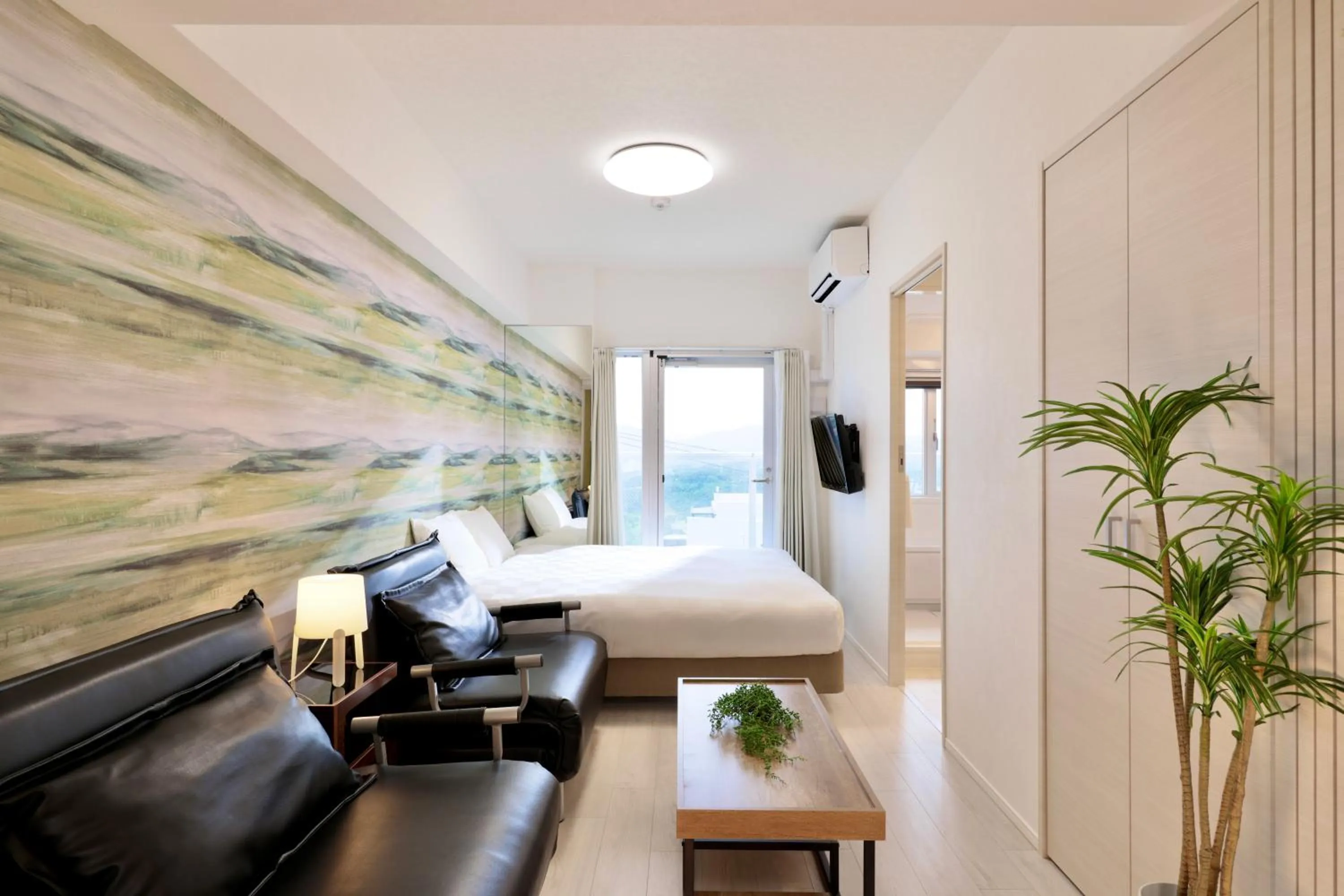 Bed in Crystal Exe Nanki Shirahama 1