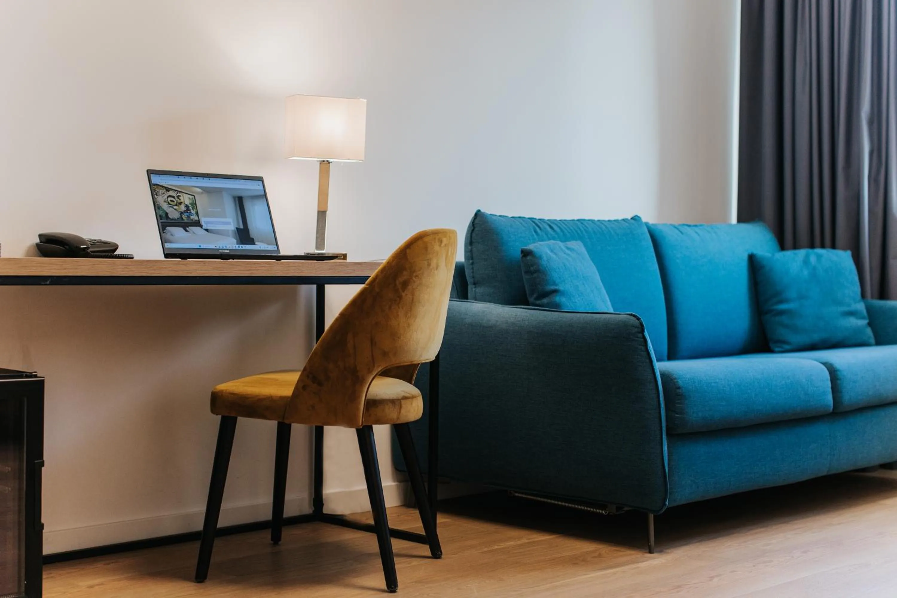 Seating area in Le Drip's