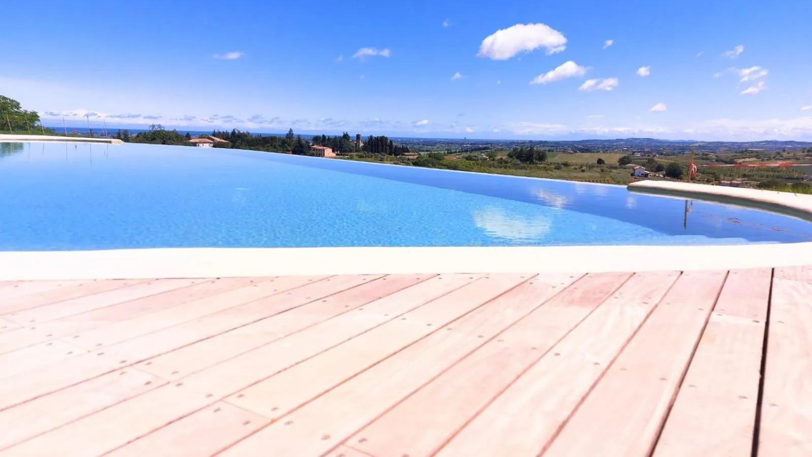 Swimming pool in Relais Villa Margherita