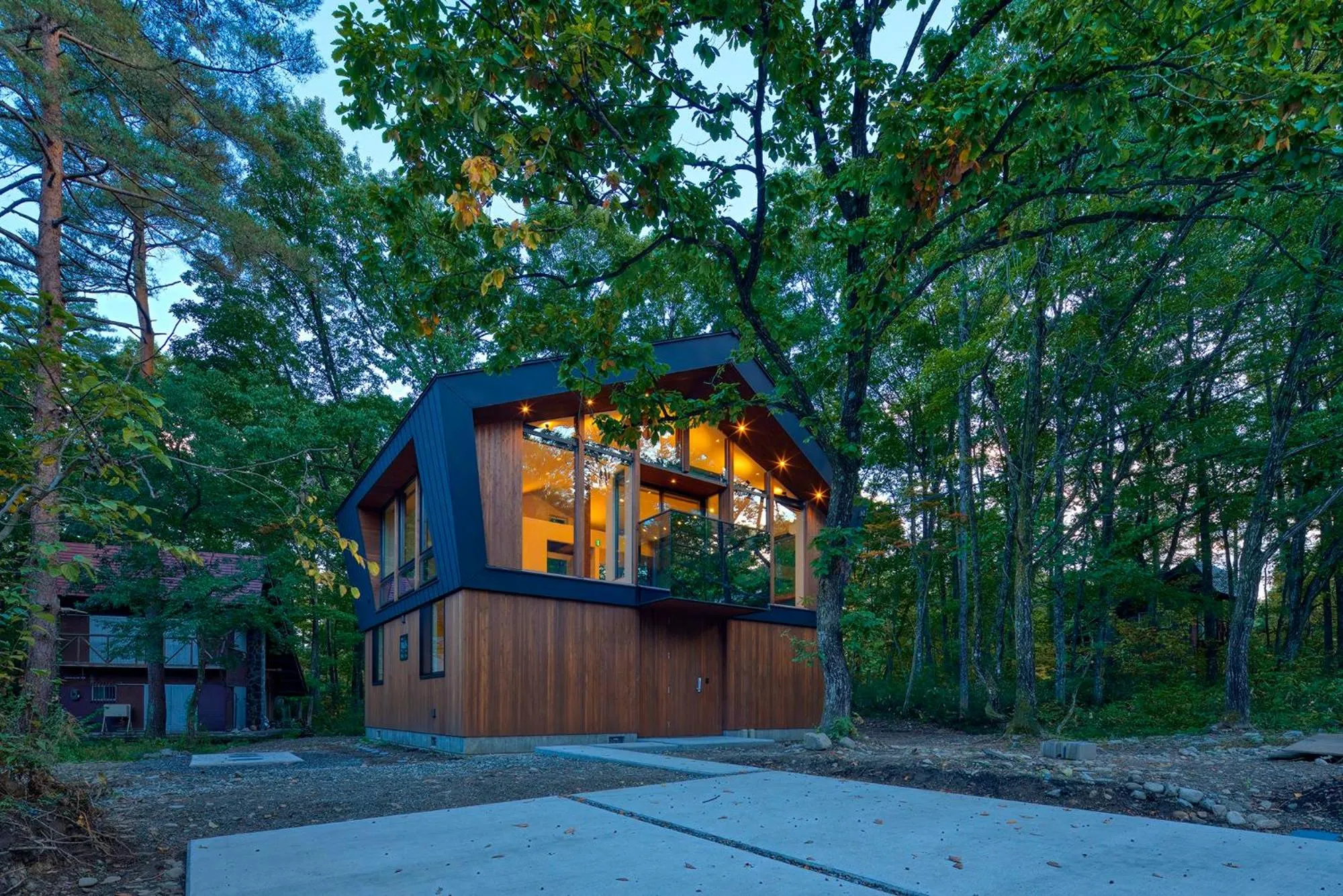 Property building in Ahiru Chalet by Hakuba White Fox Company