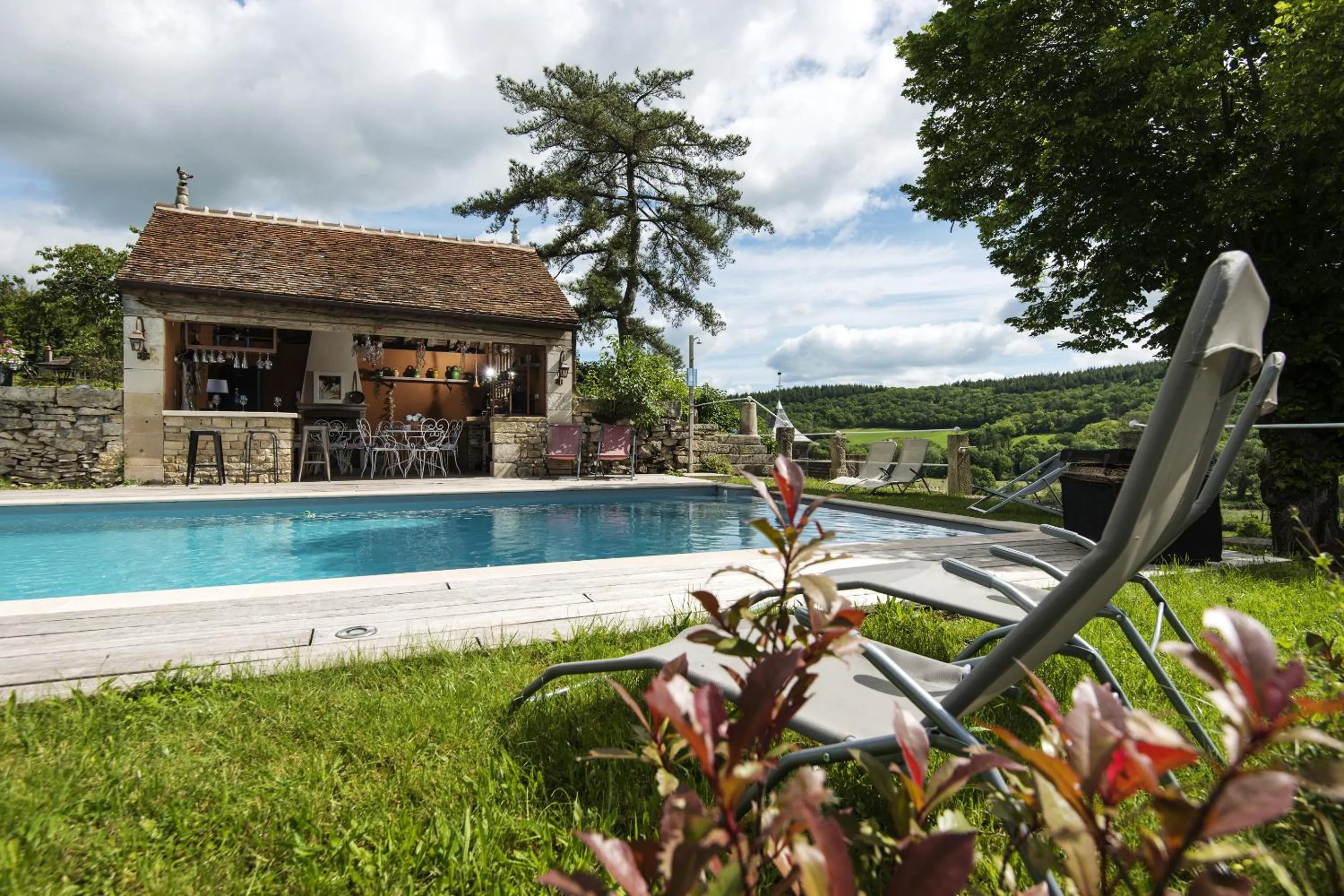 Pool view in Le Domaine des Carriers