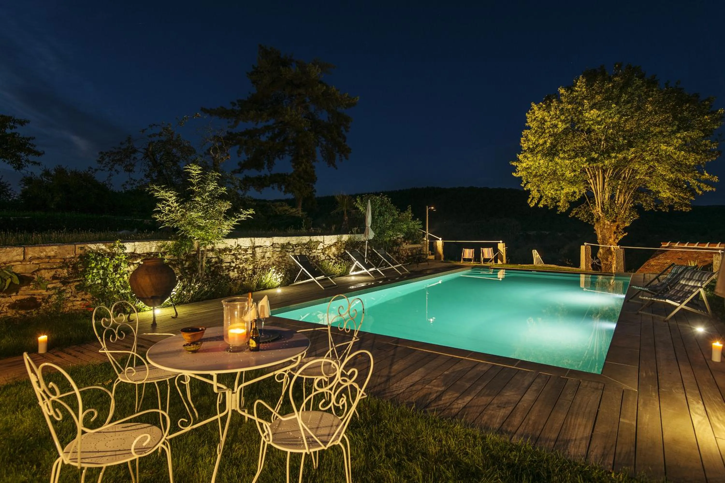 Pool view in Le Domaine des Carriers