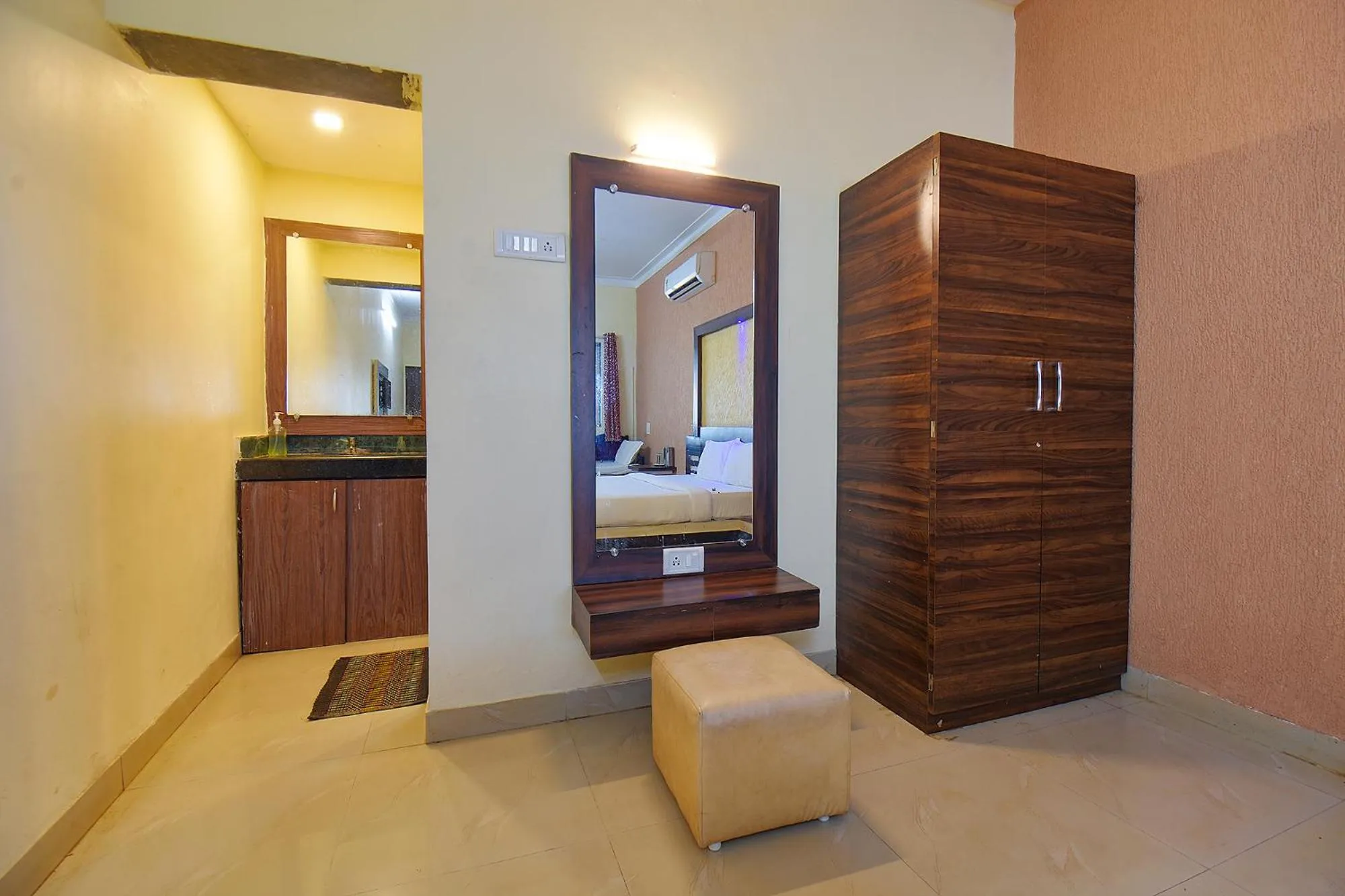 Living room, Bed in Shivneri Valley Escape Hotel - A Scenic Valley View Hotel in Mahabaleshwar