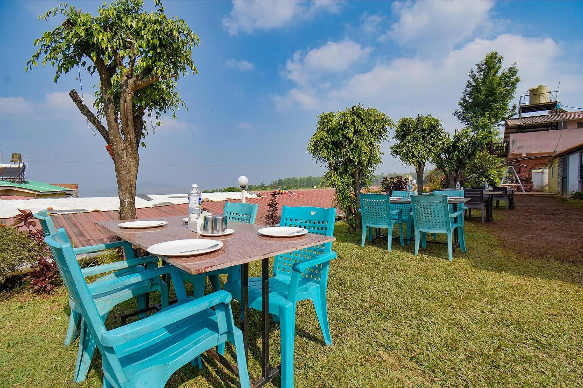 Restaurant/places to eat in Shivneri Valley Escape Hotel - A Scenic Valley View Hotel in Mahabaleshwar