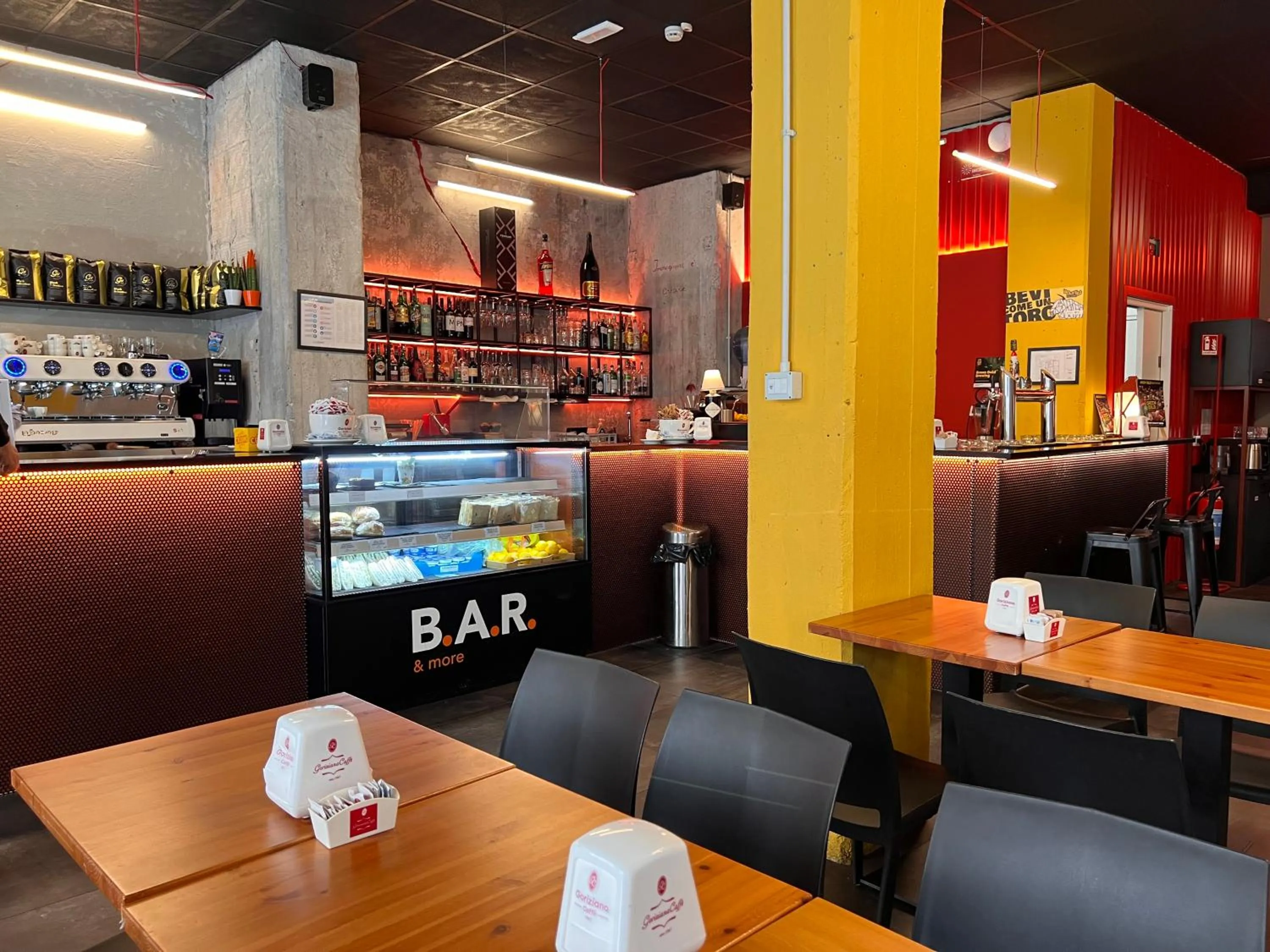 Lounge or bar in Hotello Trieste