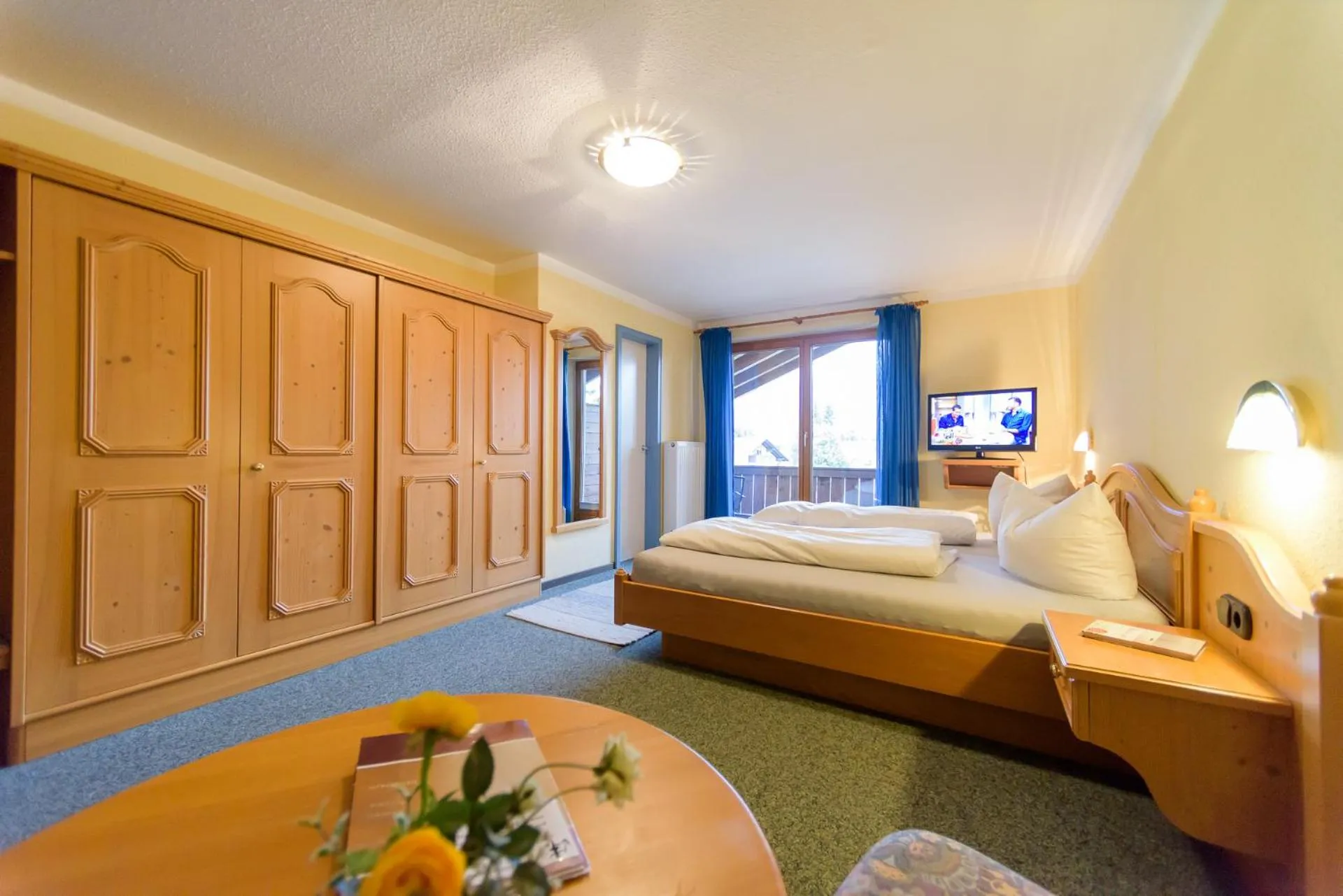 Bedroom, Bed in Kleines Hotel Edeltraud