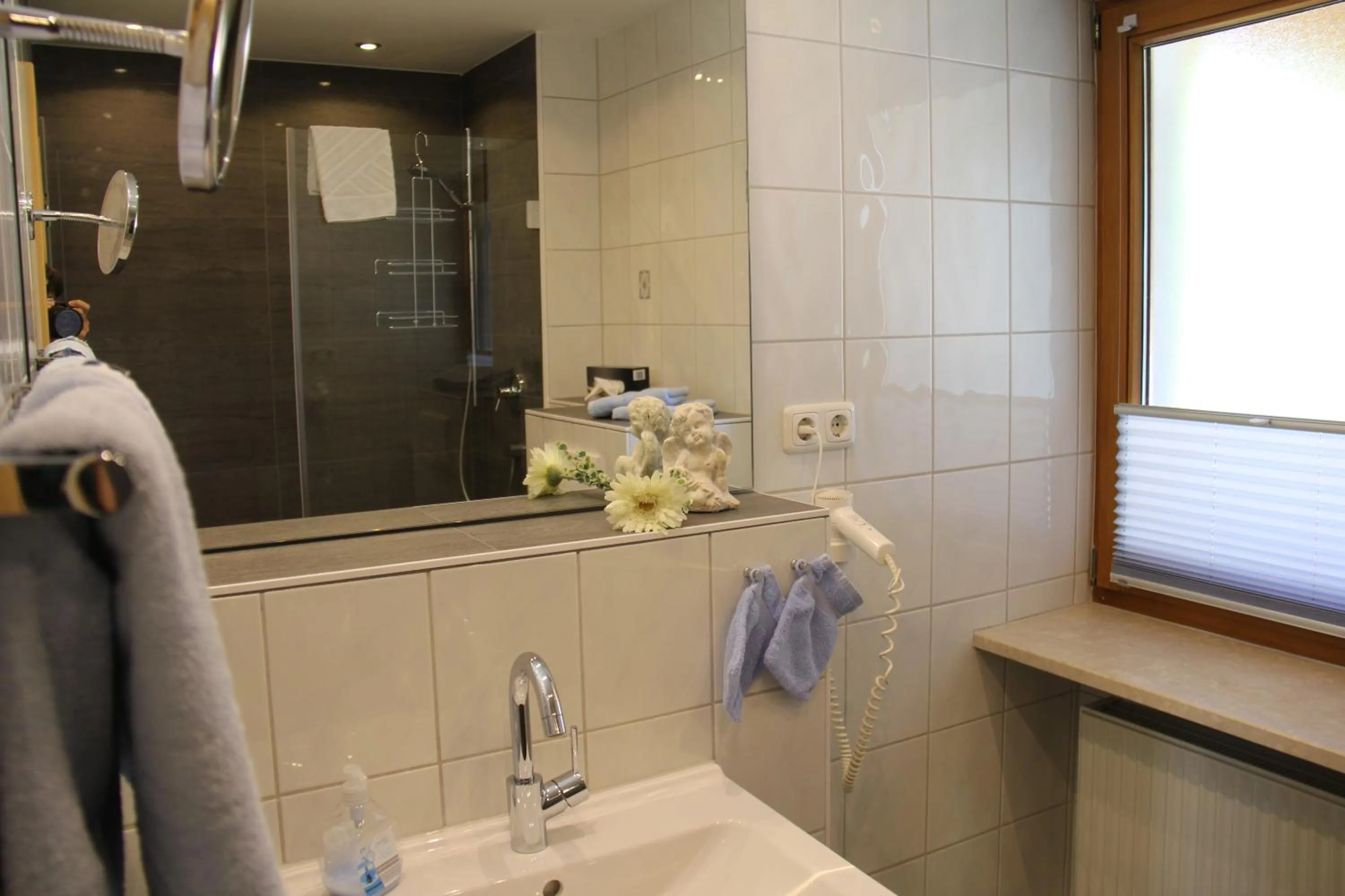 Bathroom in Kleines Hotel Edeltraud