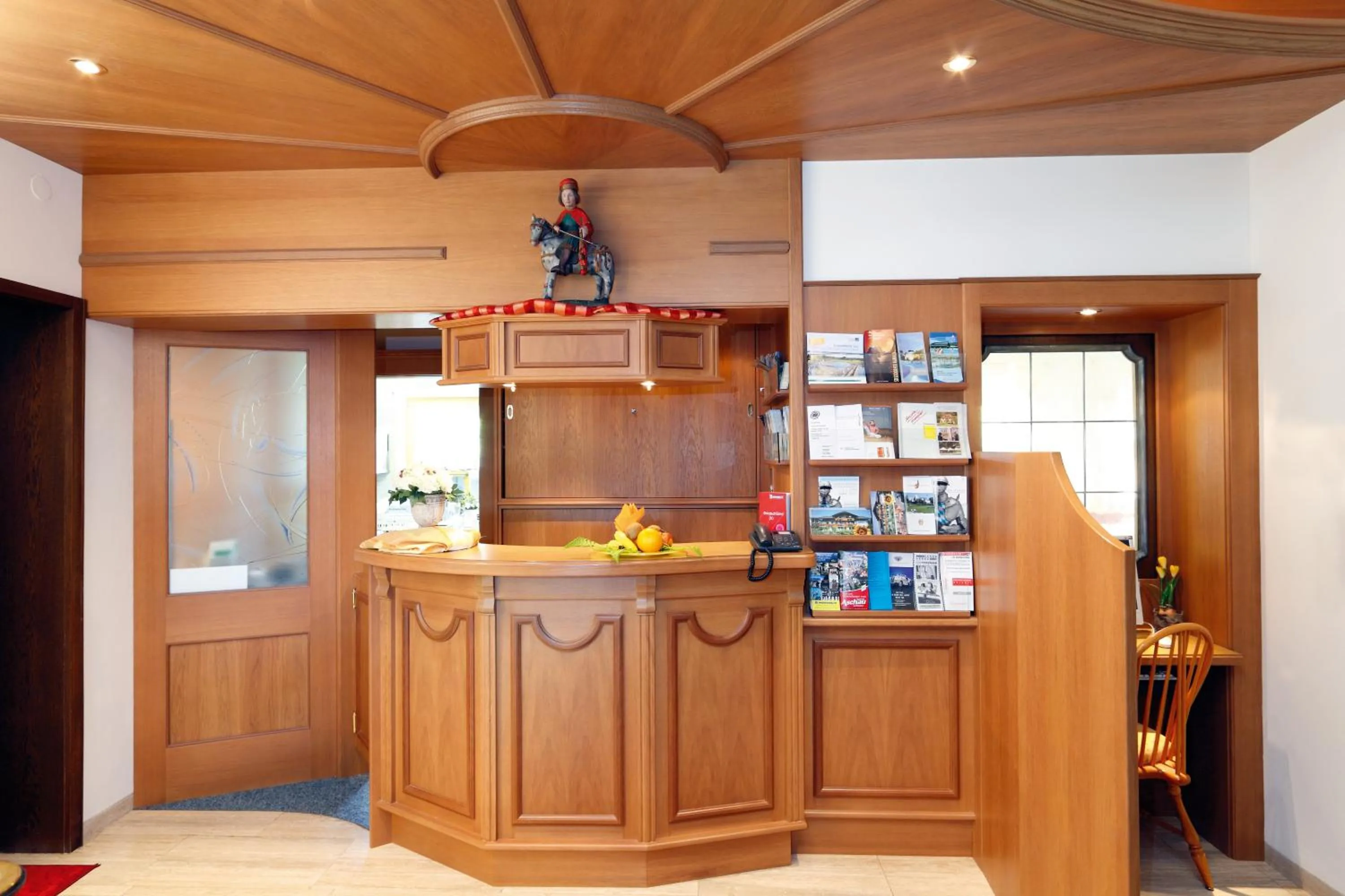 Lobby or reception in Kleines Hotel Edeltraud