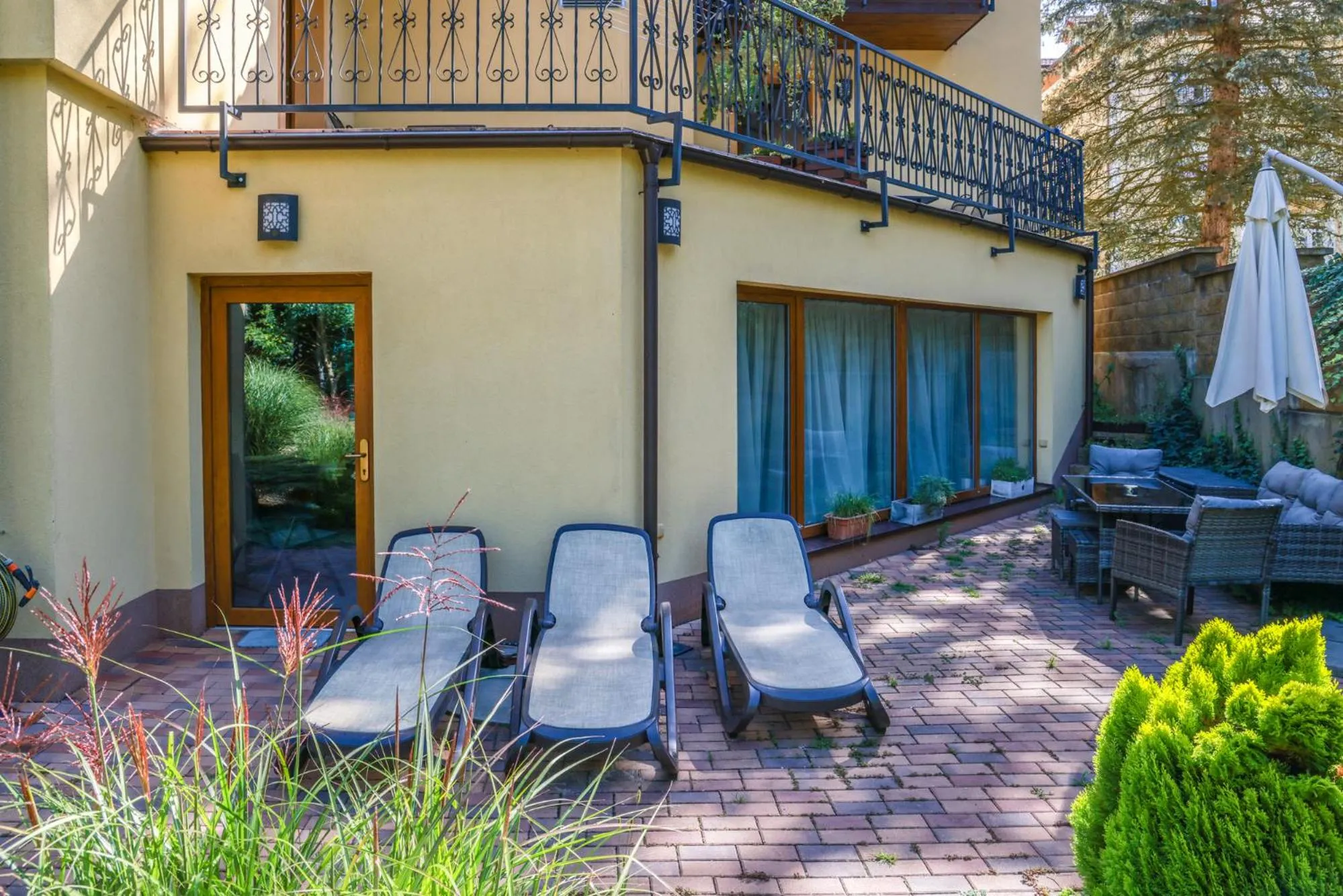 sunbed in Vila Terra