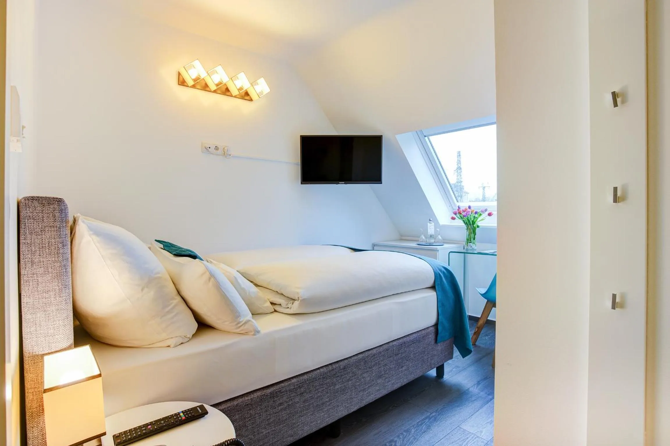 Photo of the whole room, Bed in Hotel Atlanta