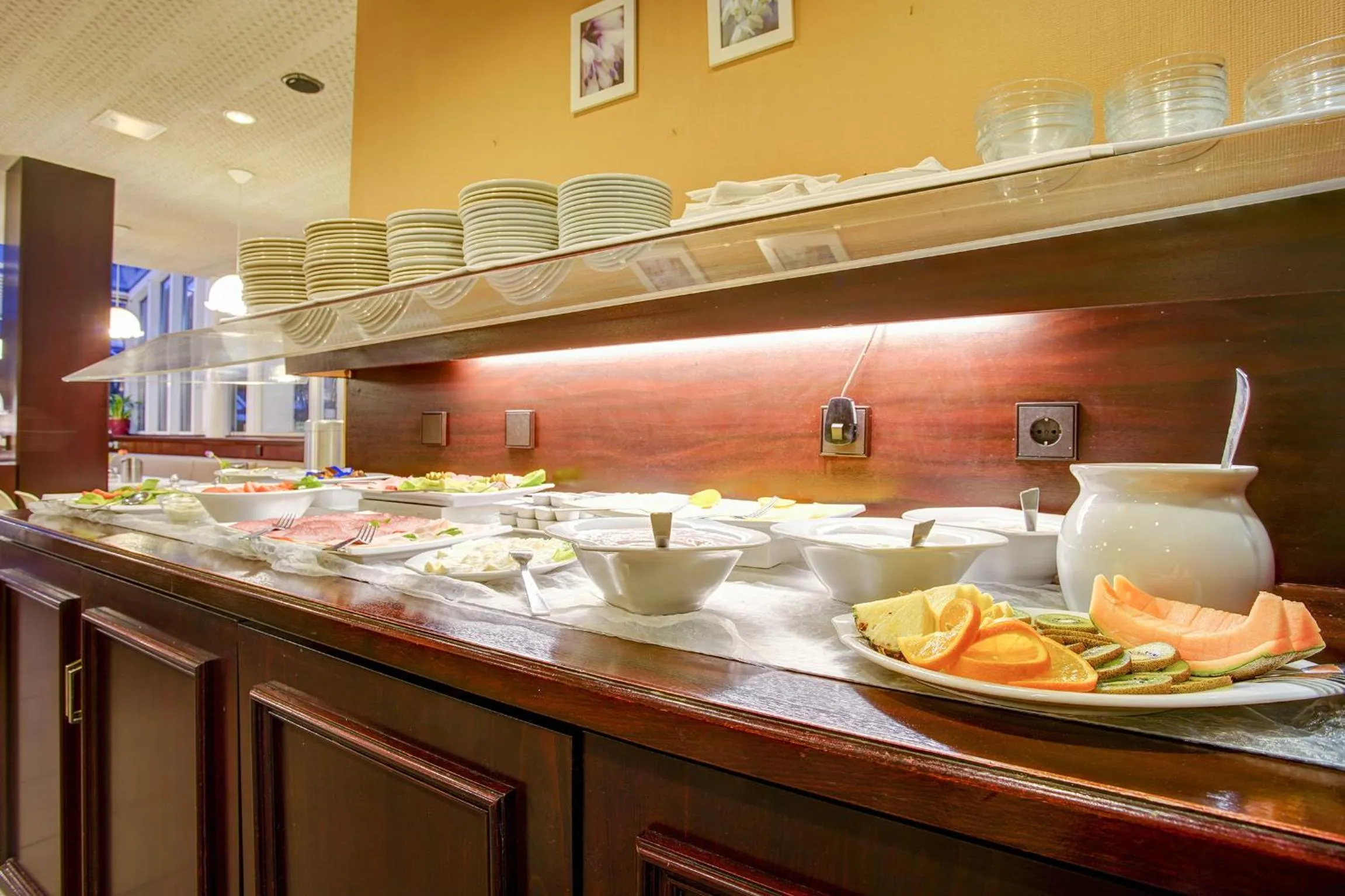 Buffet breakfast in Hotel Atlanta
