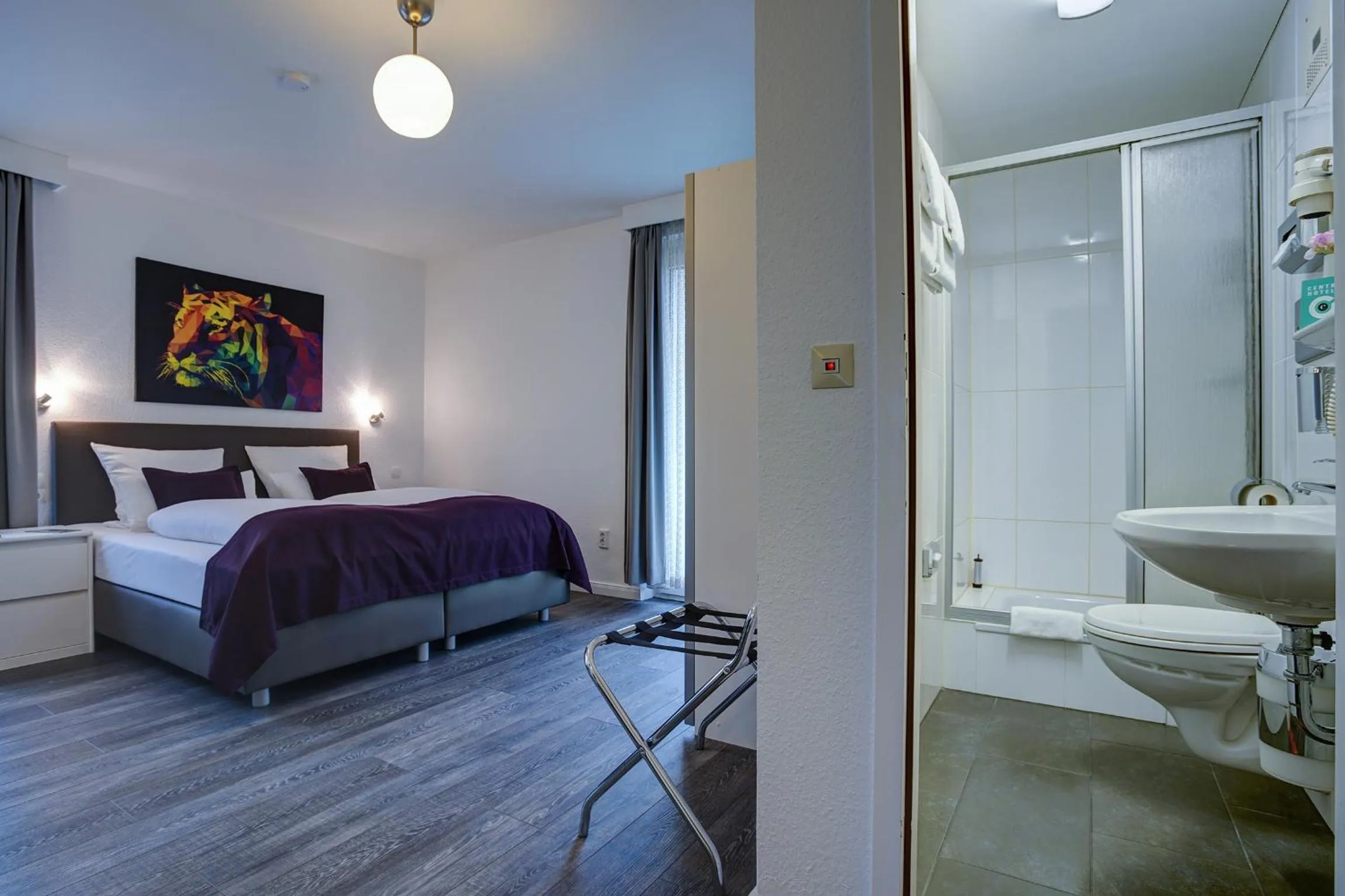 Photo of the whole room, Bed in Hotel Atlanta