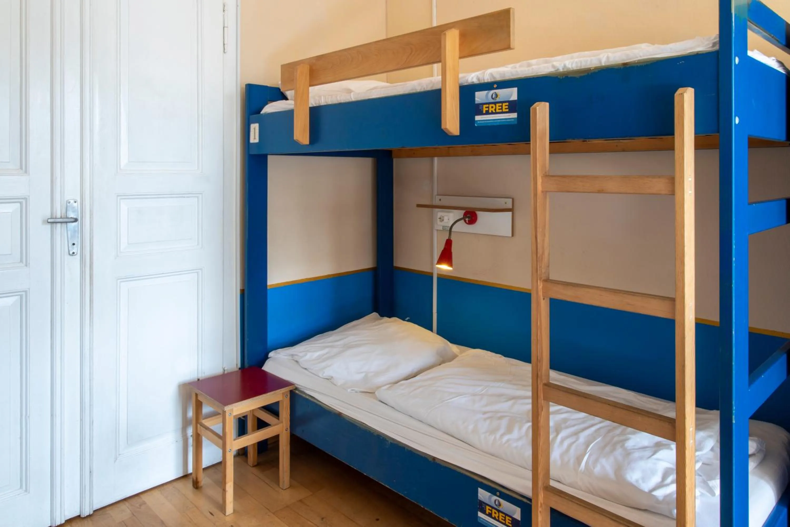 bunk bed, Bed in Hostel Mondpalast