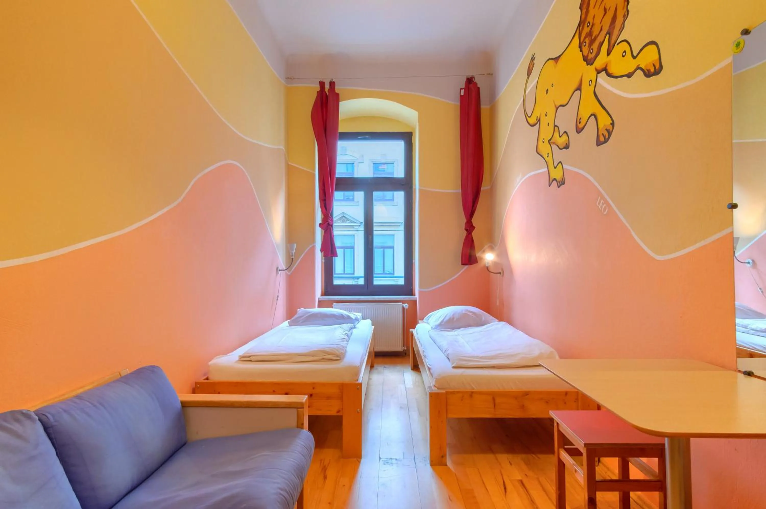 Photo of the whole room, Bed in Hostel Mondpalast