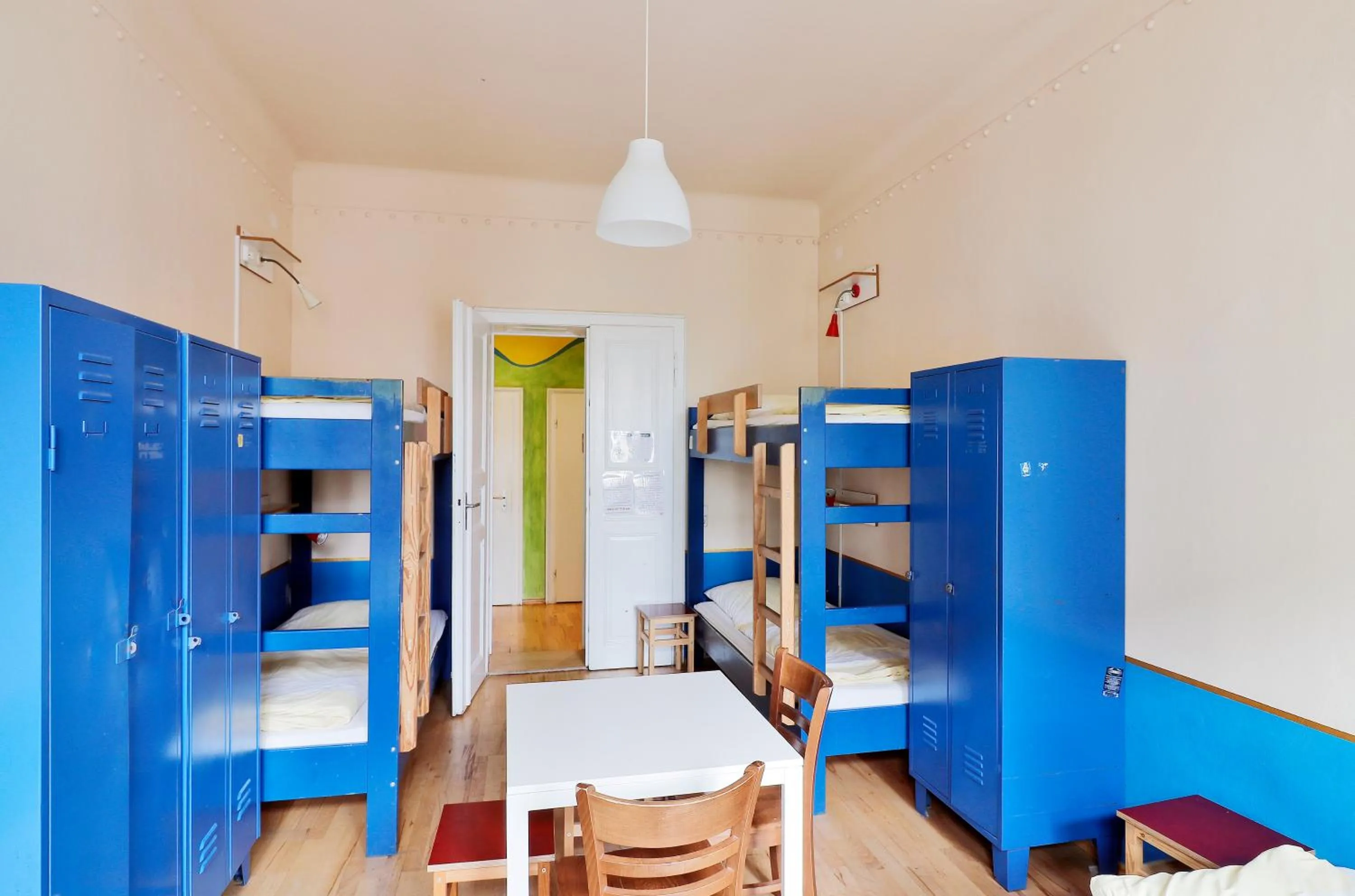 bunk bed, Bed in Hostel Mondpalast